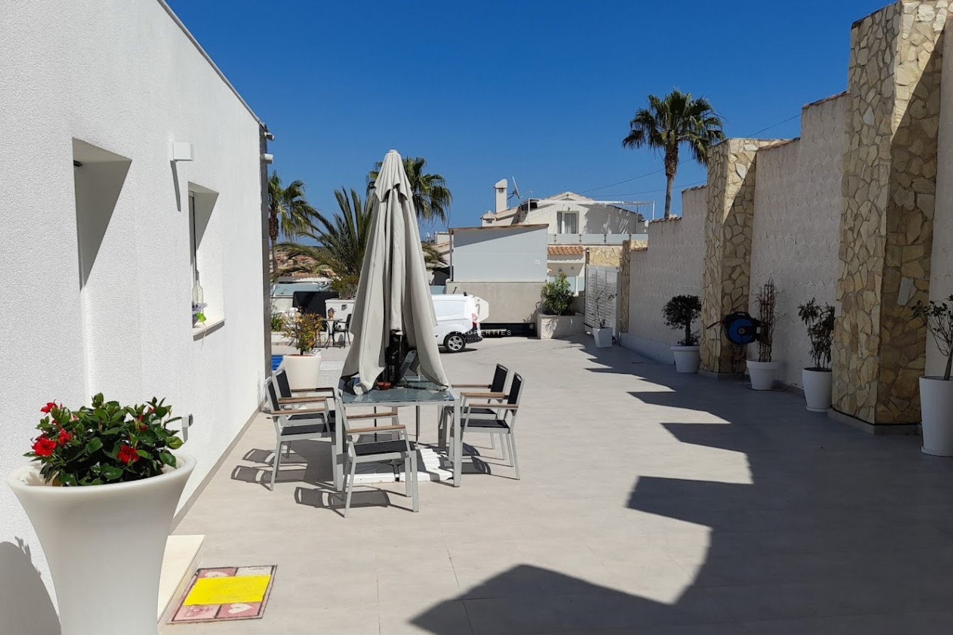 Aus zweiter Hand - Villa -
Rojales - Inland
