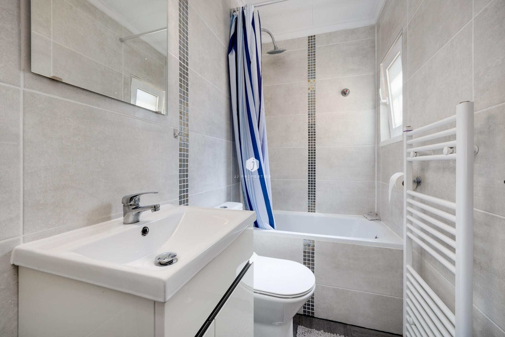 Aus zweiter Hand - Villa -
San Fulgencio - La Marina