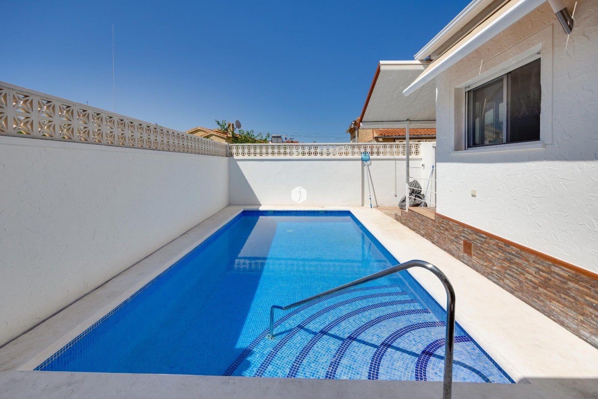 Aus zweiter Hand - Villa -
San Fulgencio - La Marina
