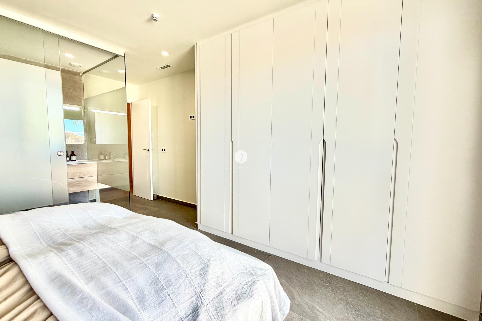 Aus zweiter Hand - Villa -
San Miguel de Salinas - Bellavista