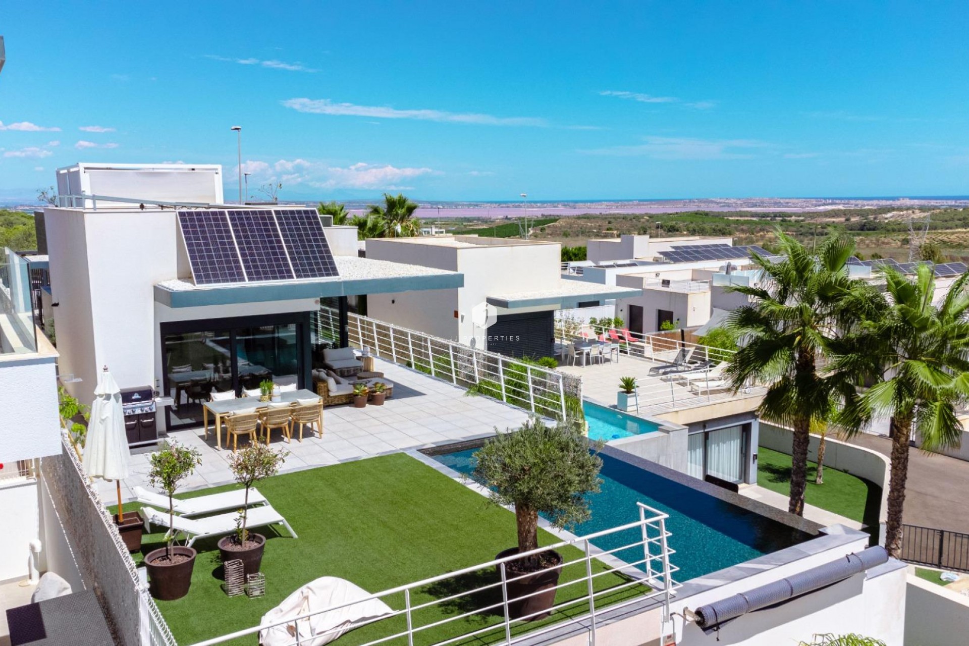 Aus zweiter Hand - Villa -
San Miguel de Salinas - Bellavista