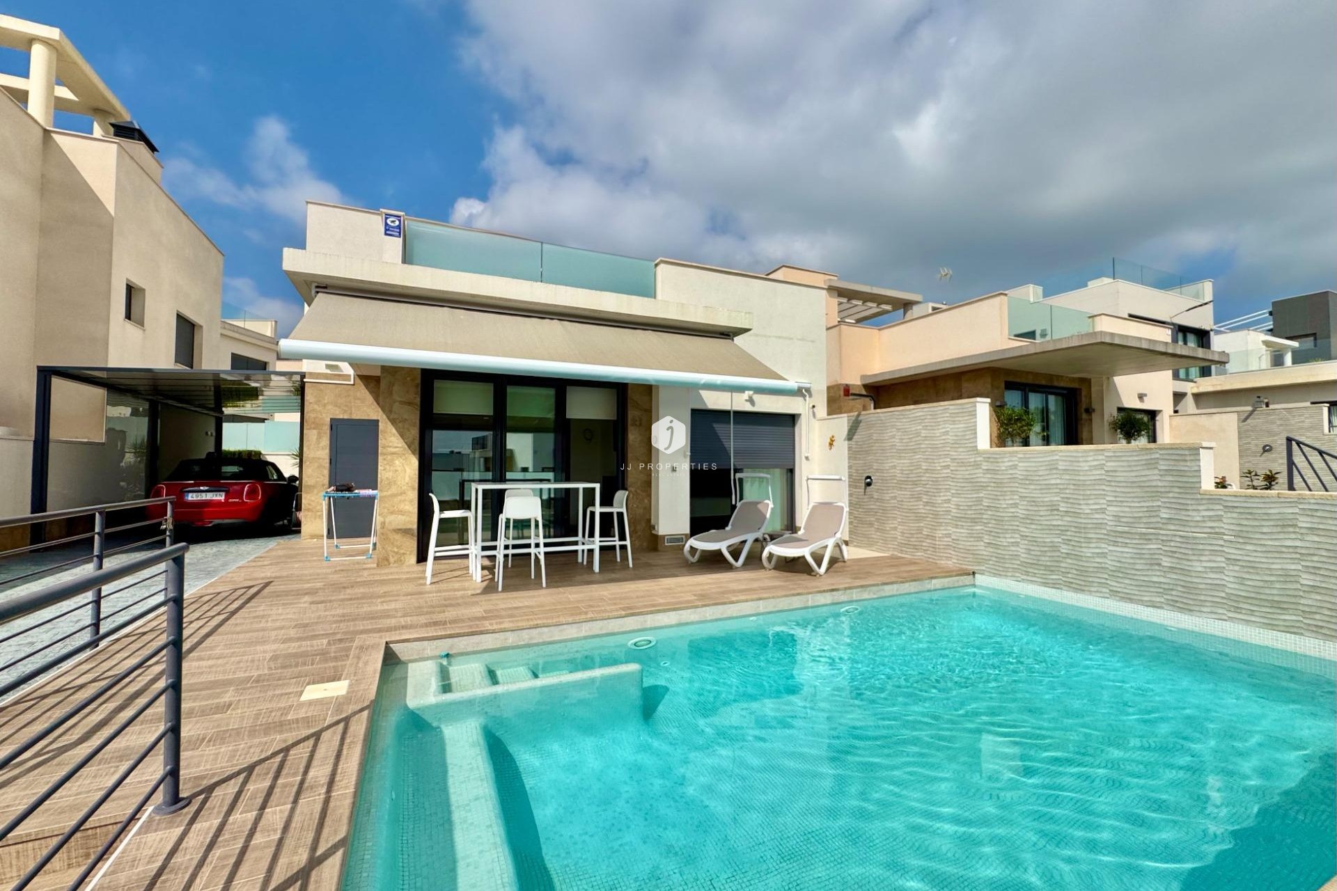 Aus zweiter Hand - Villa -
San Miguel de Salinas - Bellavista