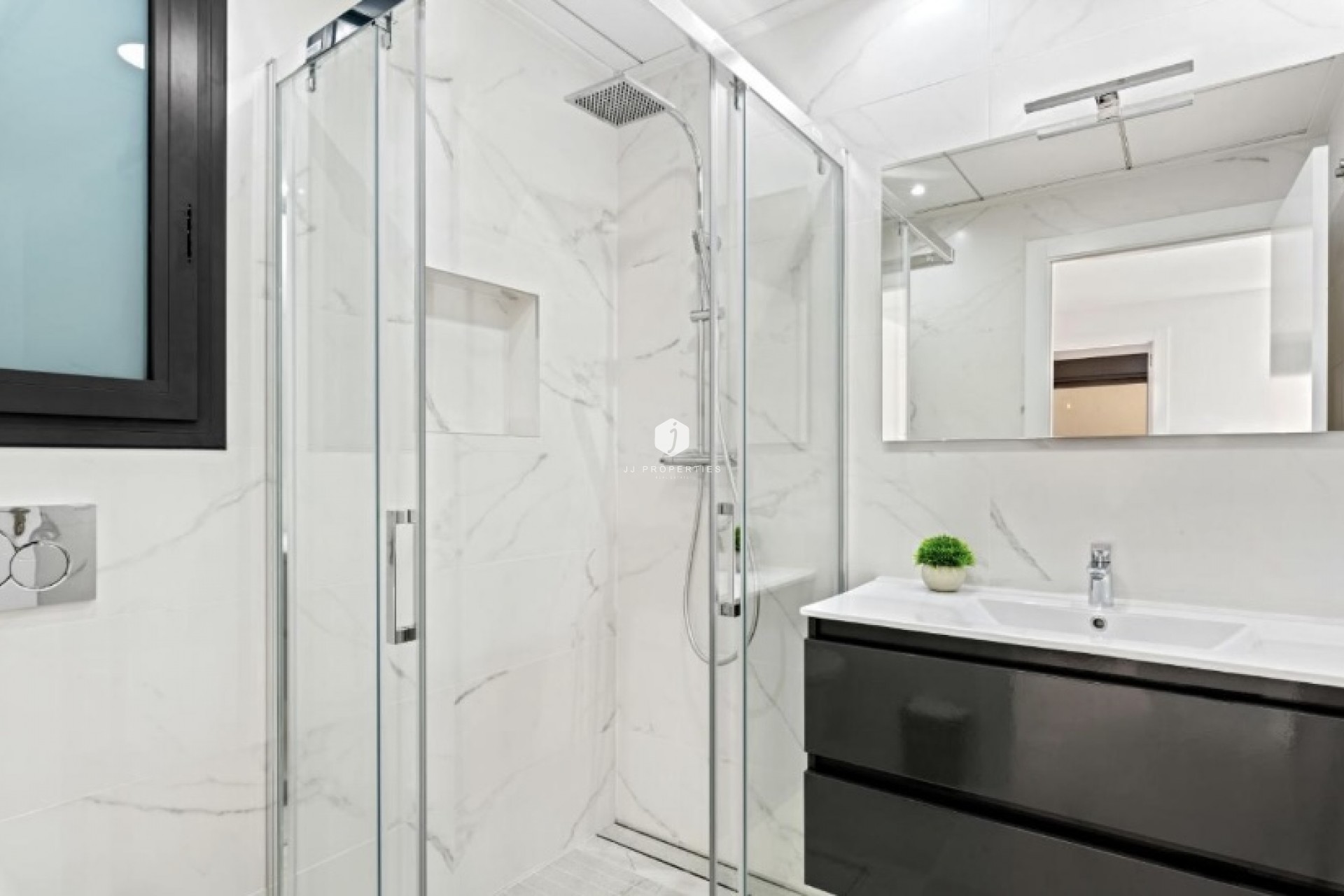 Aus zweiter Hand - Villa -
San Miguel de Salinas - Inland