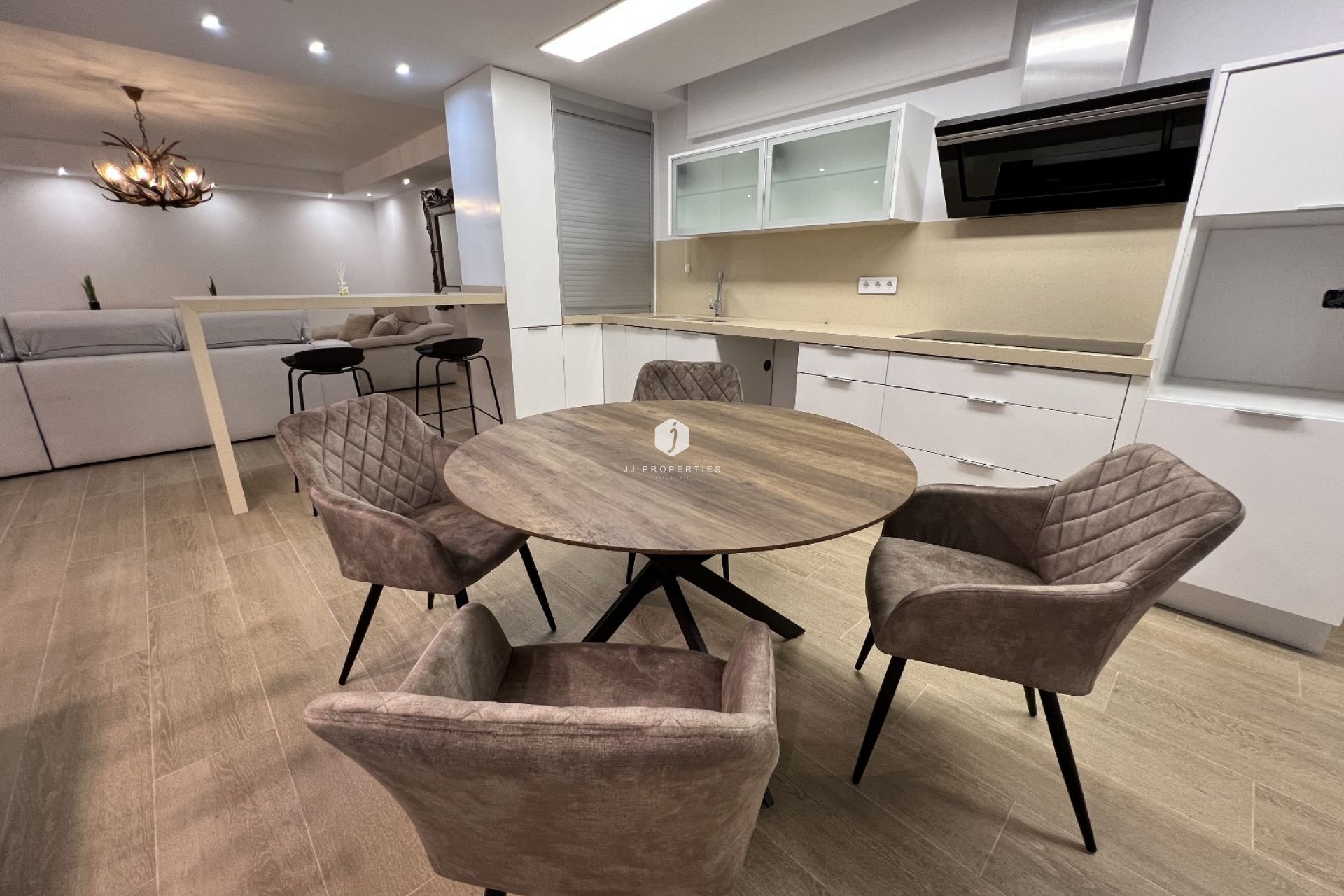 Aus zweiter Hand - Villa -
San Miguel de Salinas - Inland