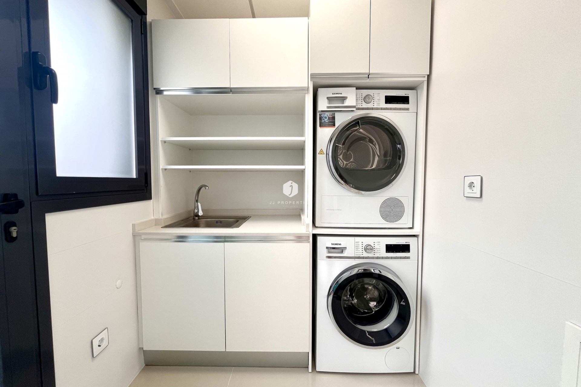 Aus zweiter Hand - Villa -
San Miguel de Salinas - Inland