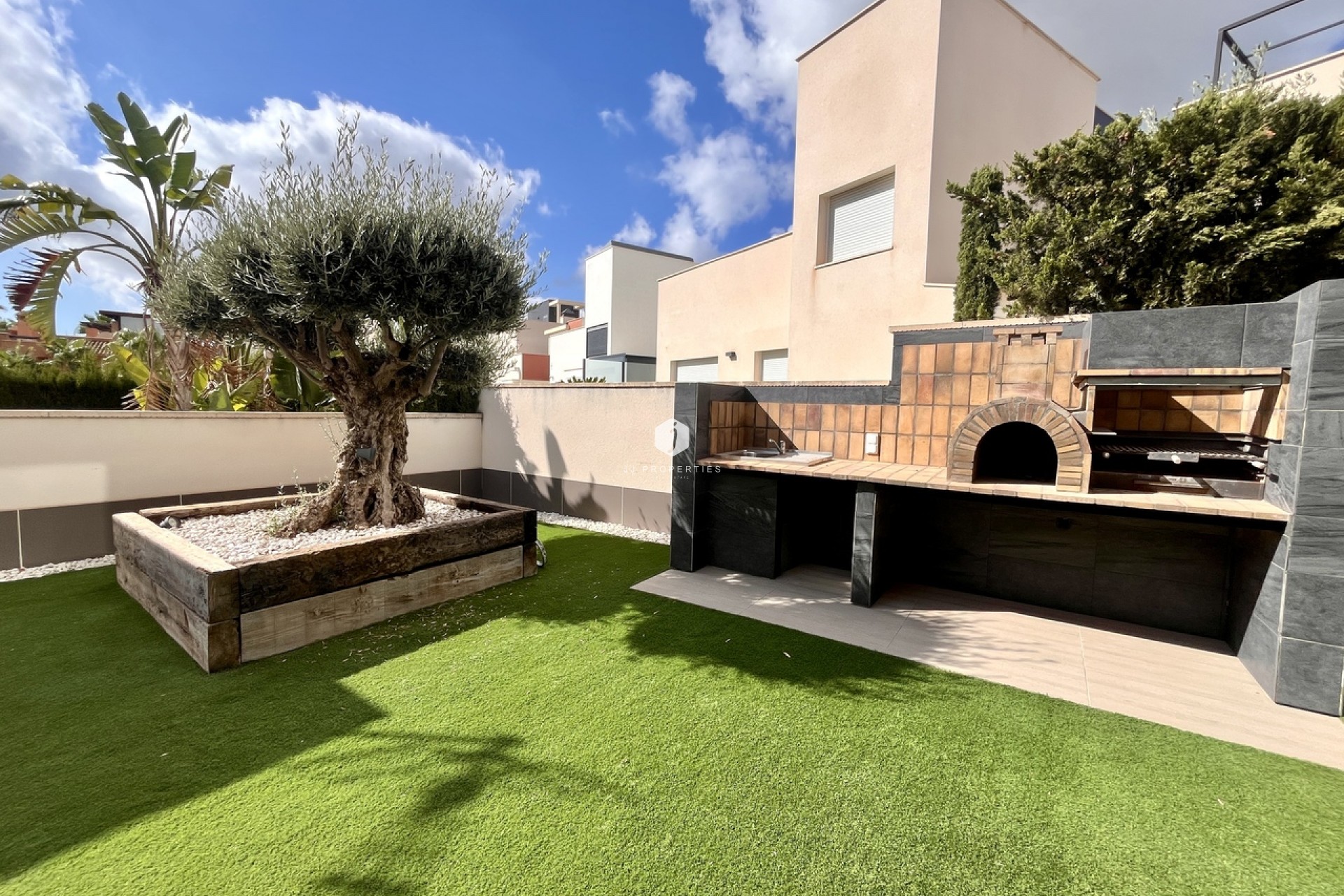 Aus zweiter Hand - Villa -
San Miguel de Salinas - Inland