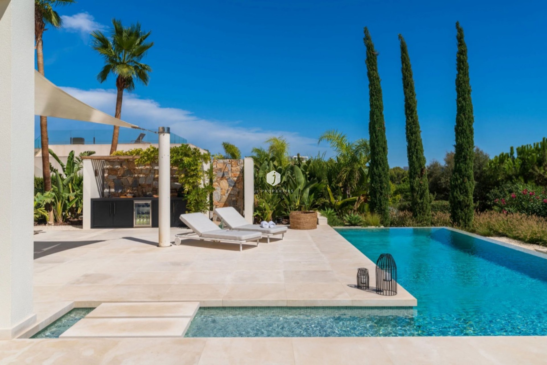 Aus zweiter Hand - Villa -
San Miguel de Salinas - Inland