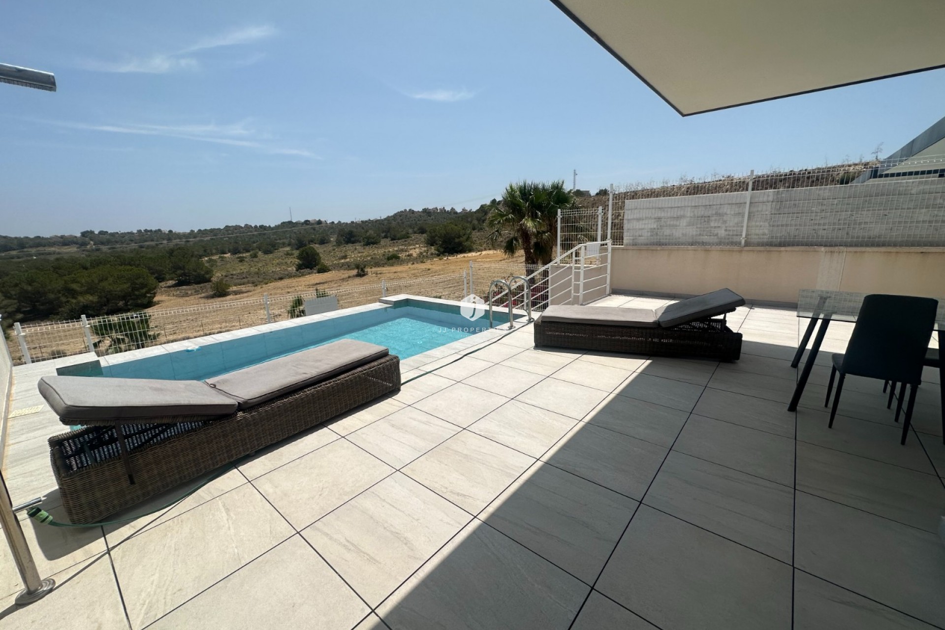 Aus zweiter Hand - Villa -
San Miguel de Salinas - Inland