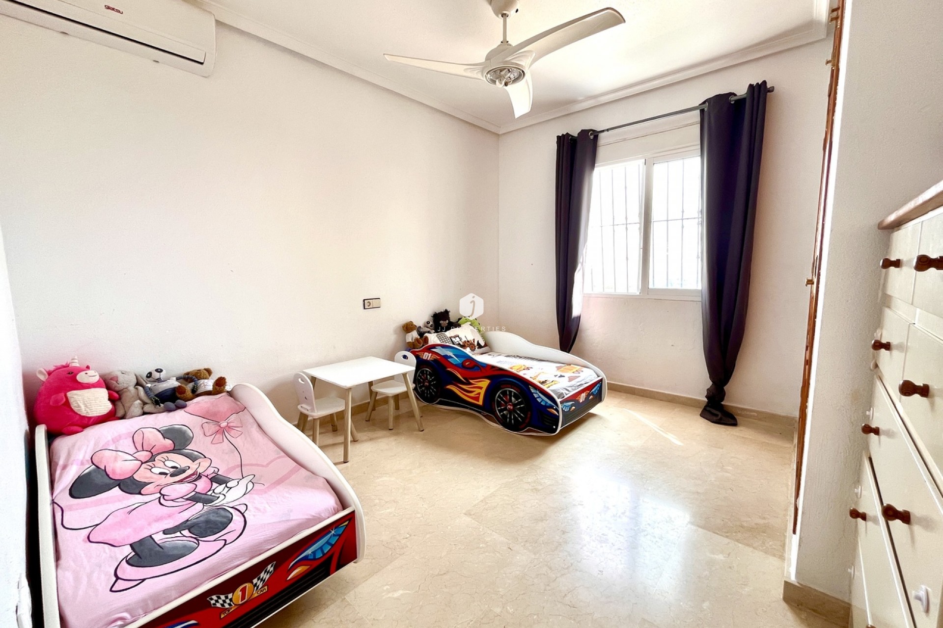 Aus zweiter Hand - Villa -
San Miguel de Salinas - Inland