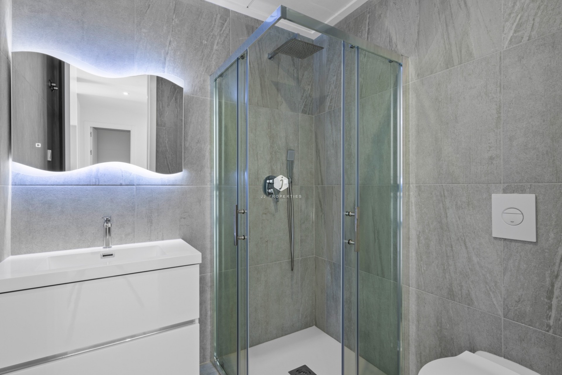 Aus zweiter Hand - Villa -
San Miguel de Salinas - Inland