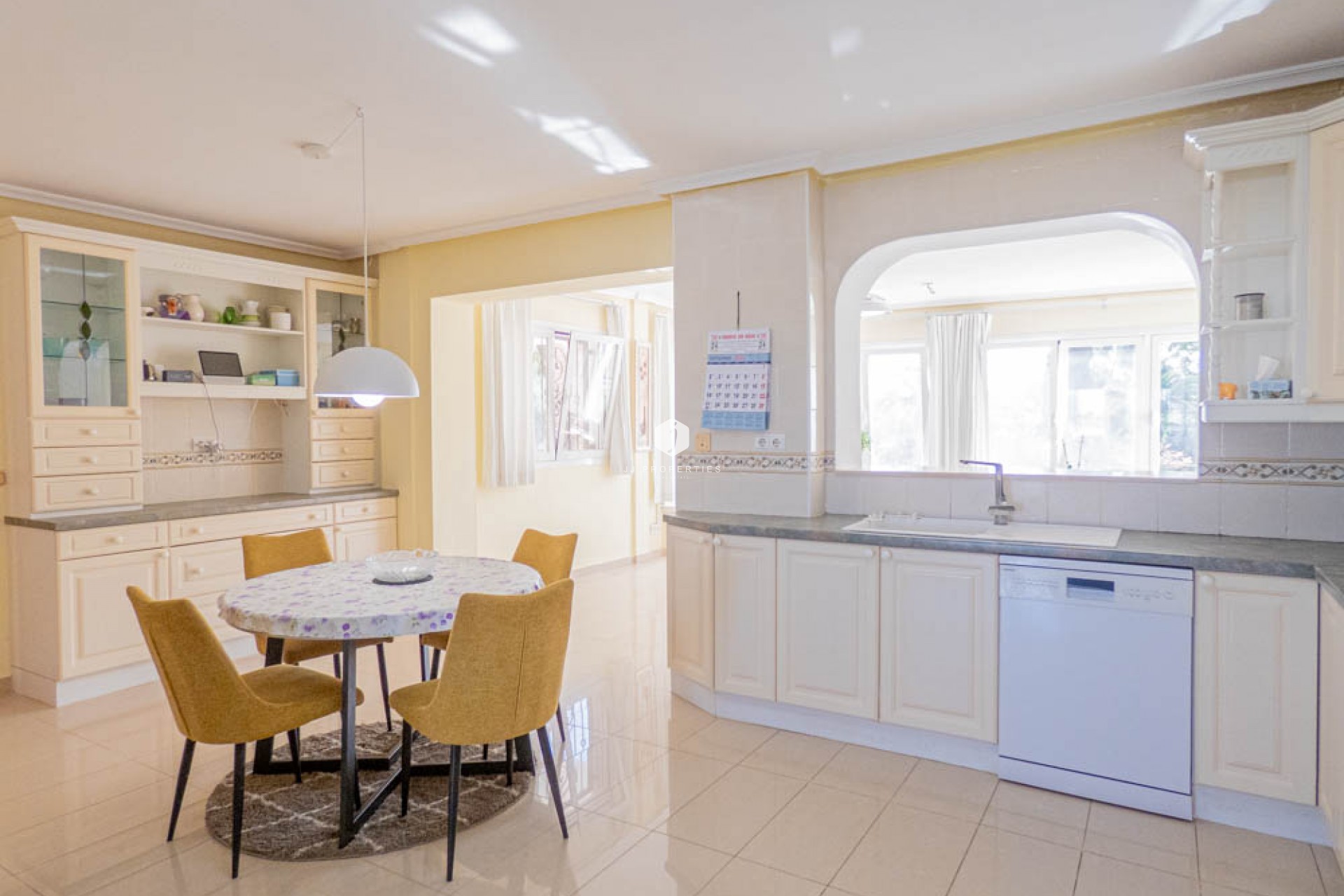 Aus zweiter Hand - Villa -
San Miguel de Salinas - Inland