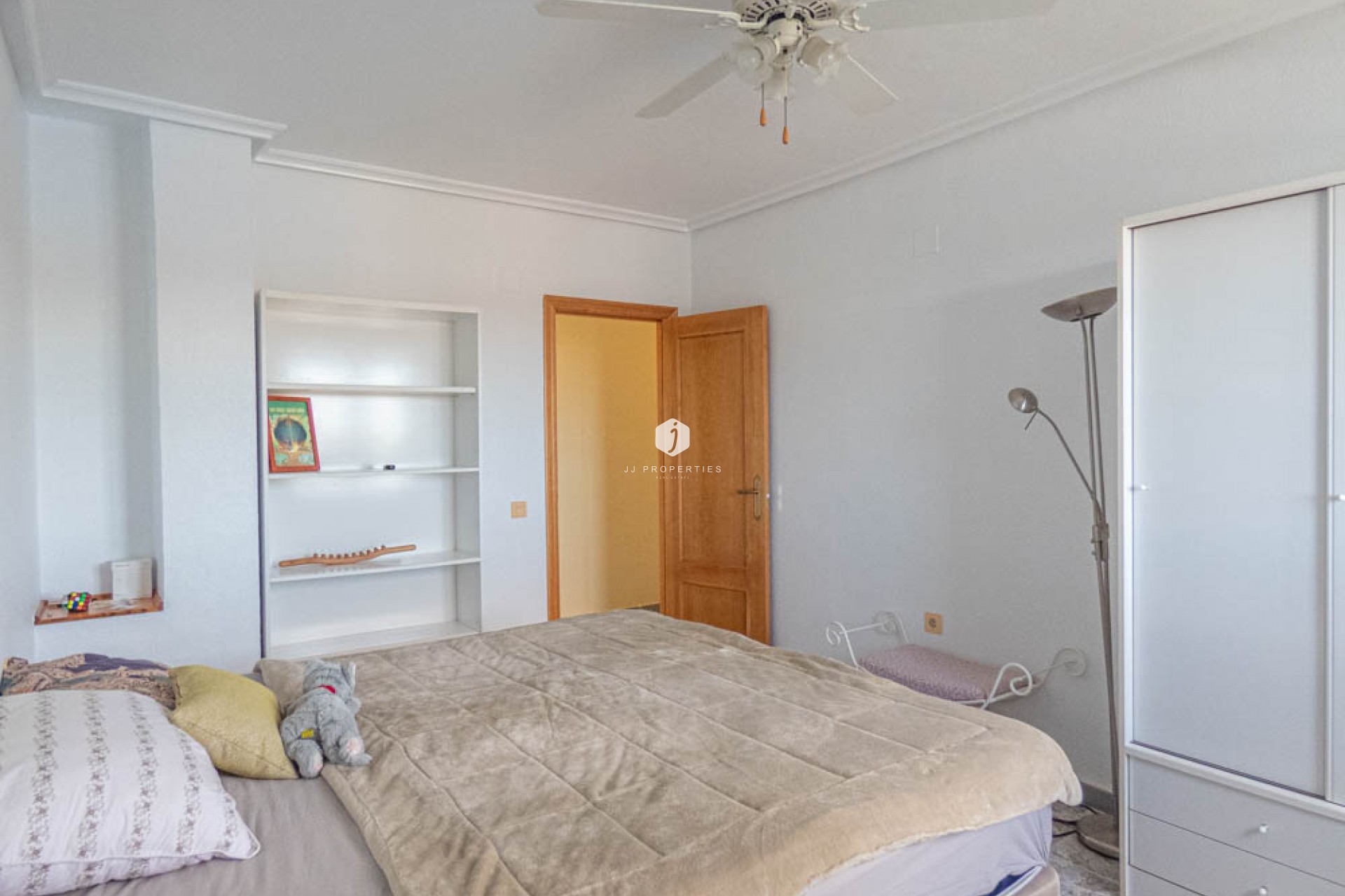 Aus zweiter Hand - Villa -
San Miguel de Salinas - Inland