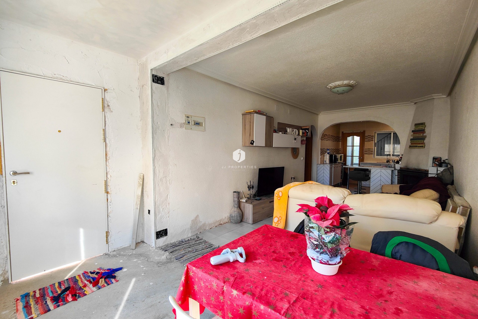 Aus zweiter Hand - Villa -
San Miguel de Salinas - Inland