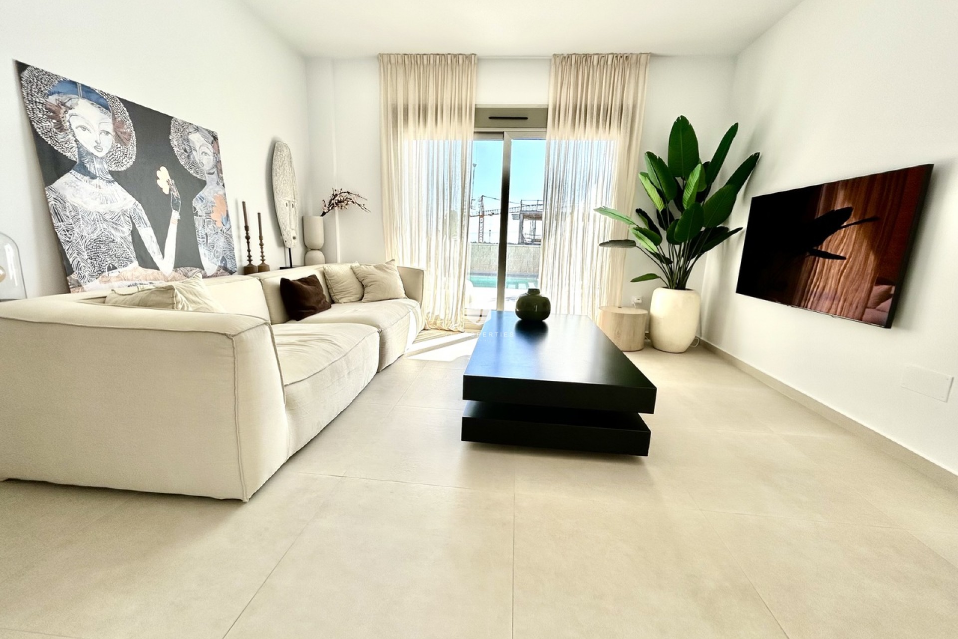 Aus zweiter Hand - Villa -
San Miguel de Salinas - Inland