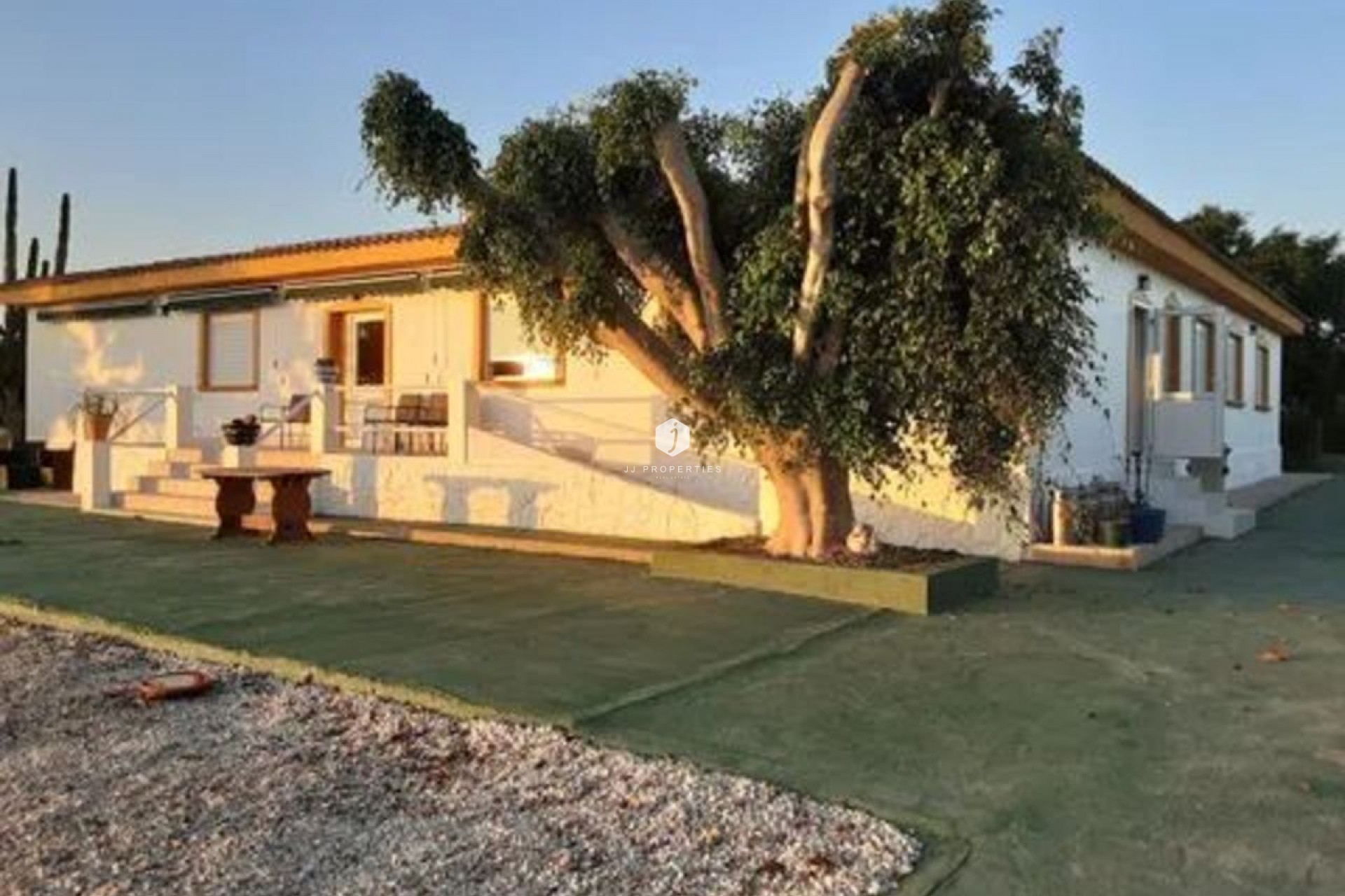 Aus zweiter Hand - Villa -
San Miguel de Salinas - Inland