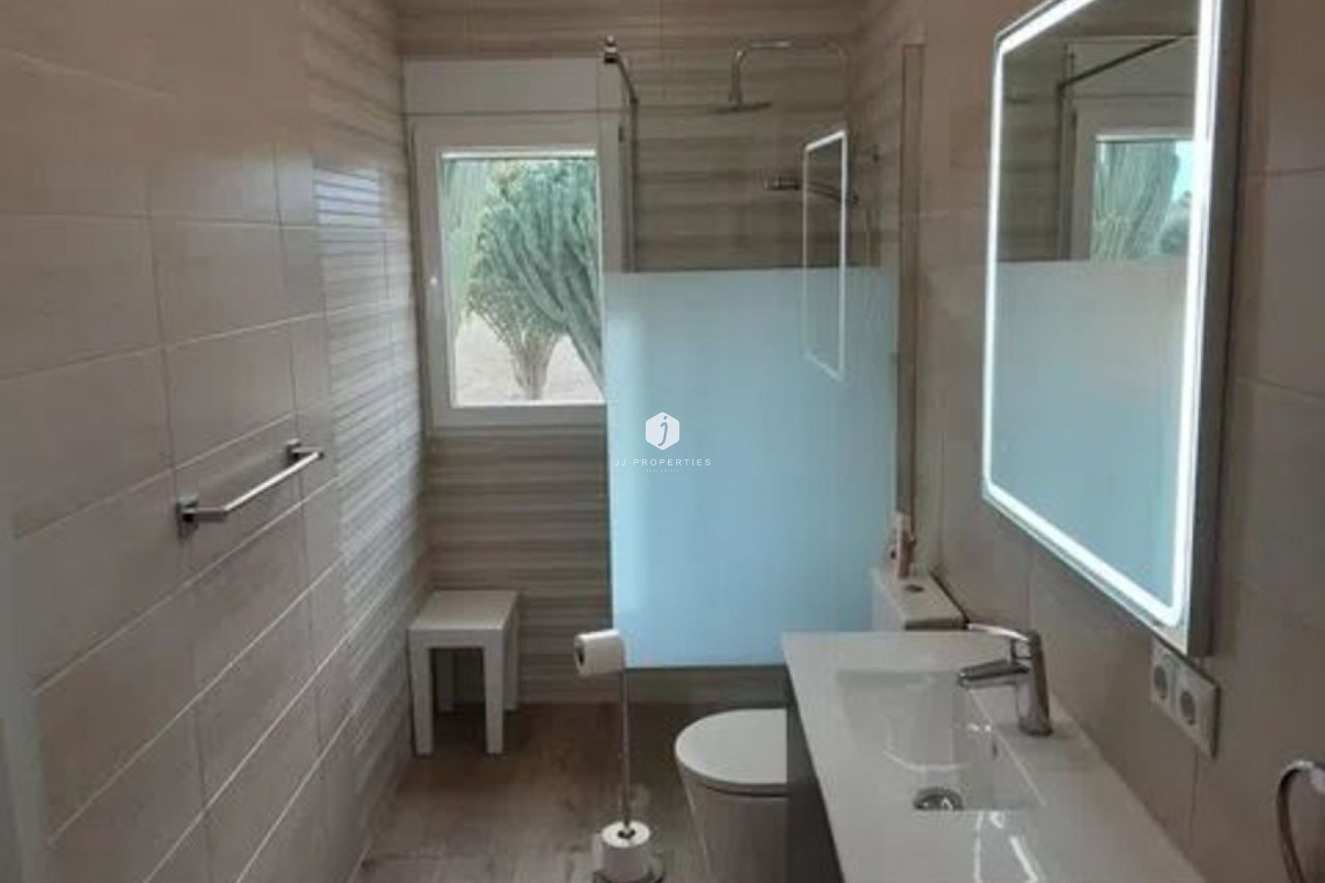 Aus zweiter Hand - Villa -
San Miguel de Salinas - Inland