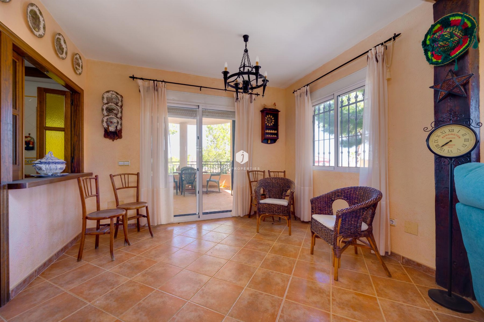Aus zweiter Hand - Villa -
San Miguel de Salinas - Inland