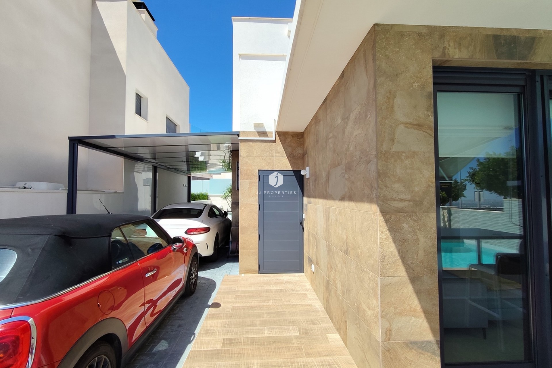 Aus zweiter Hand - Villa -
San Miguel de Salinas - Inland
