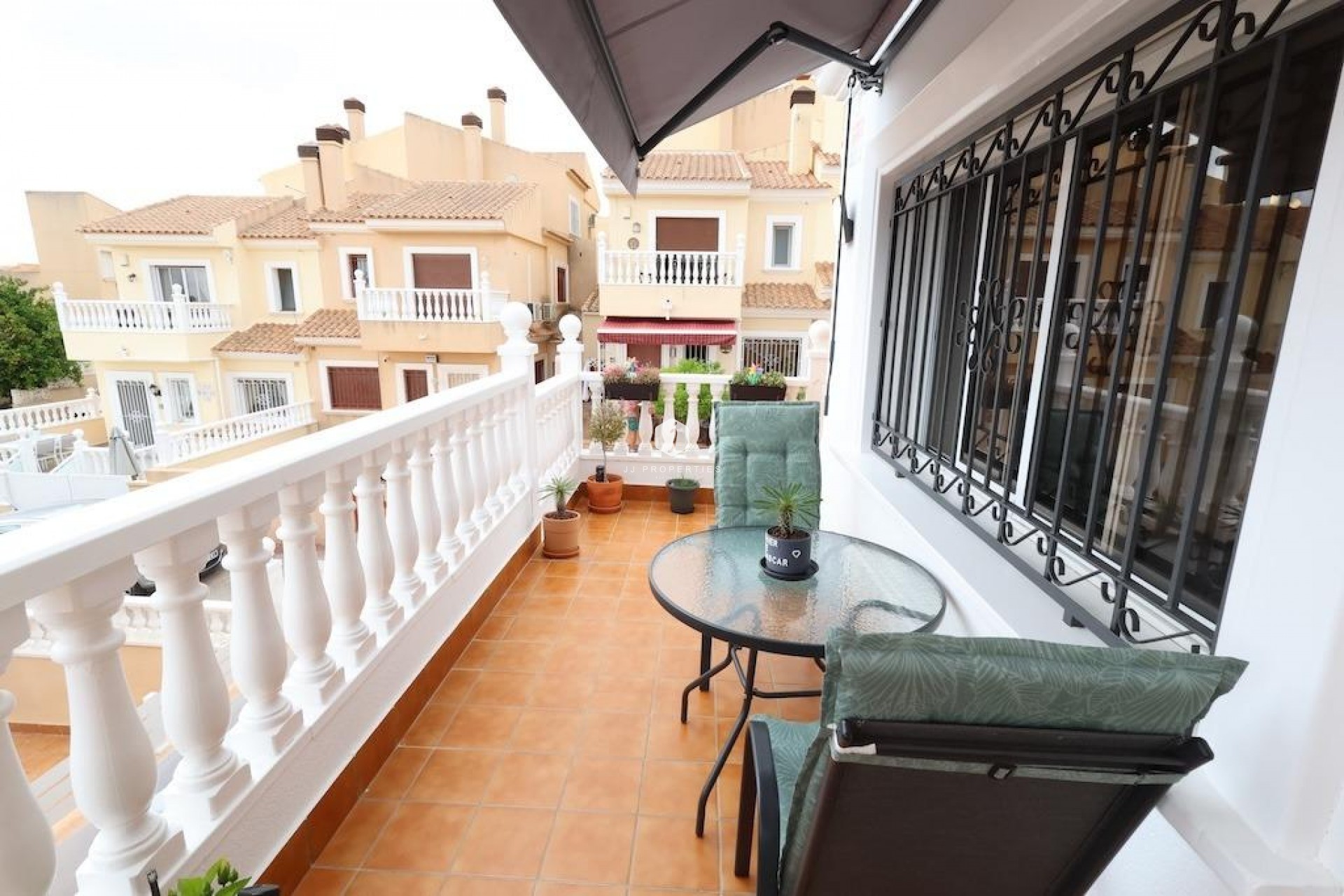 Aus zweiter Hand - Villa -
San Miguel de Salinas - Inland