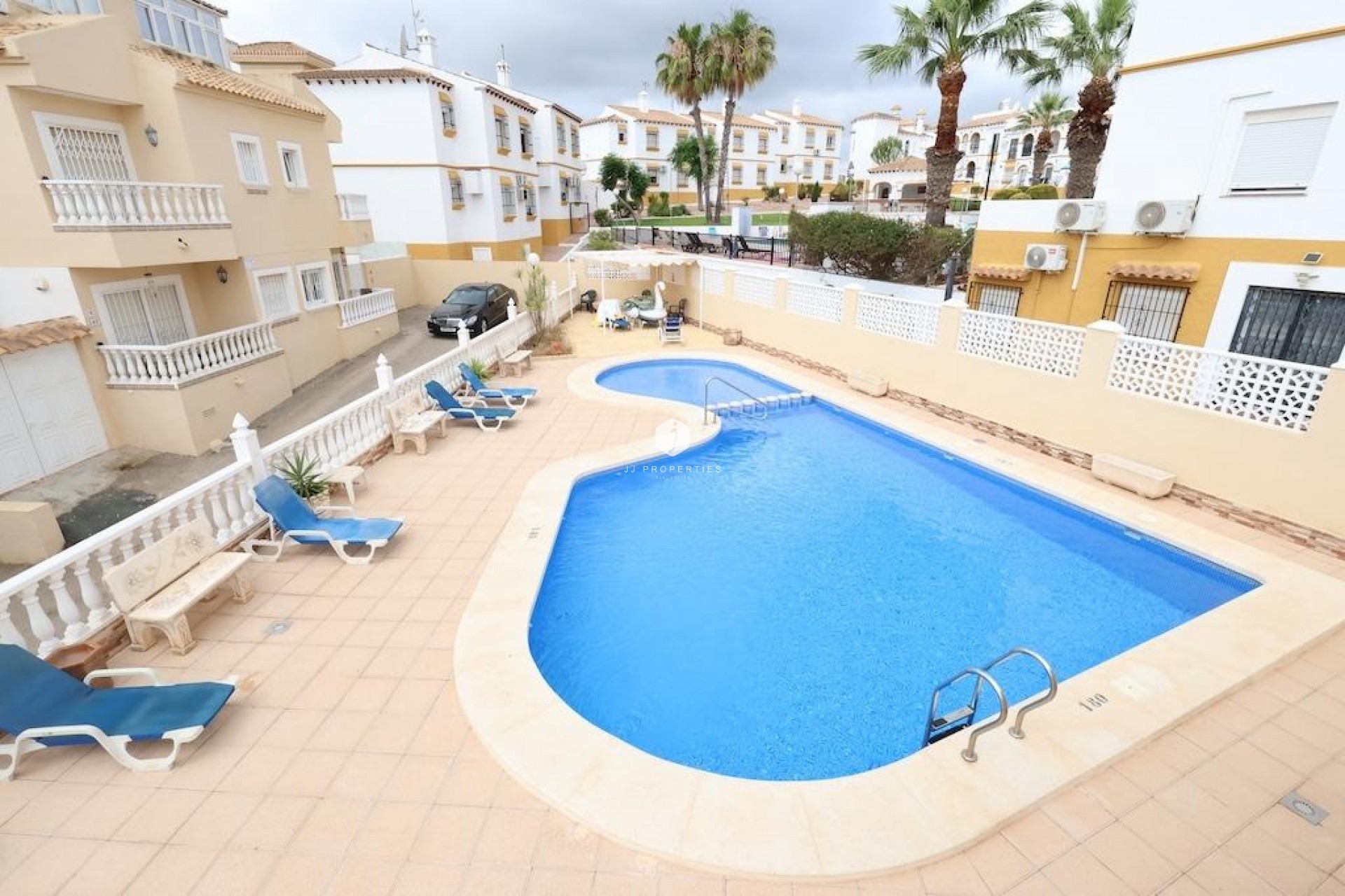 Aus zweiter Hand - Villa -
San Miguel de Salinas - Inland