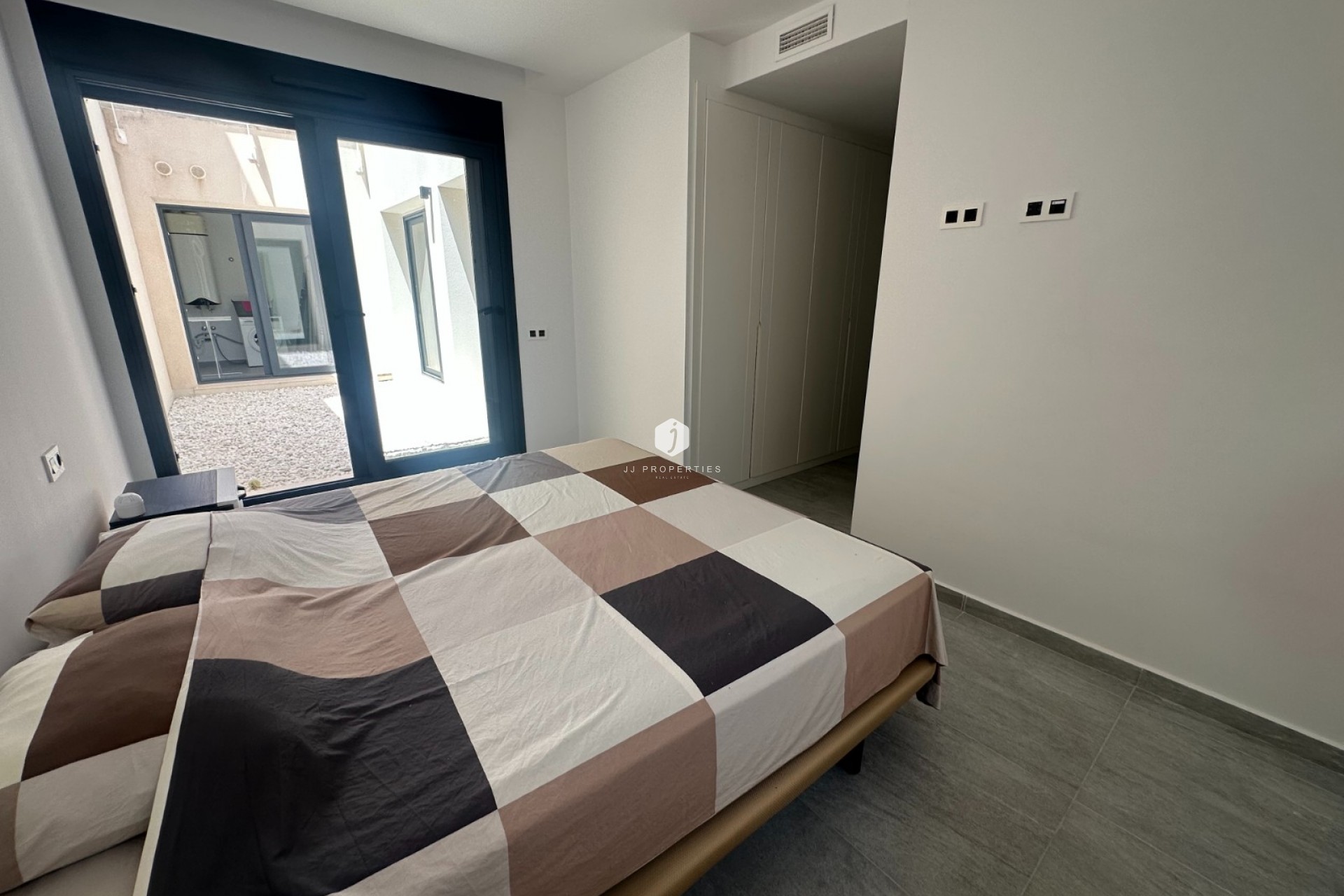Aus zweiter Hand - Villa -
San Miguel de Salinas - Inland