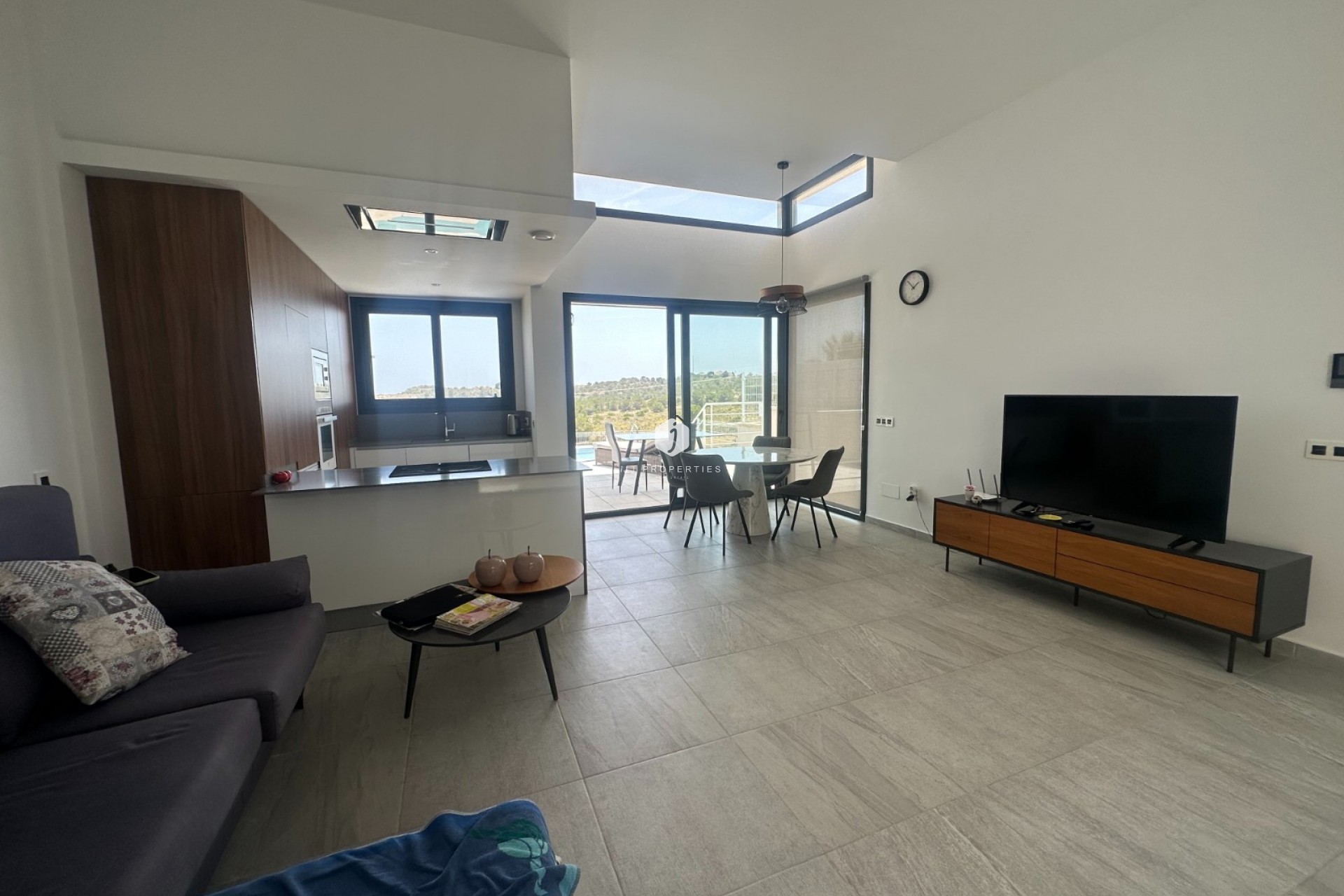 Aus zweiter Hand - Villa -
San Miguel de Salinas - Inland