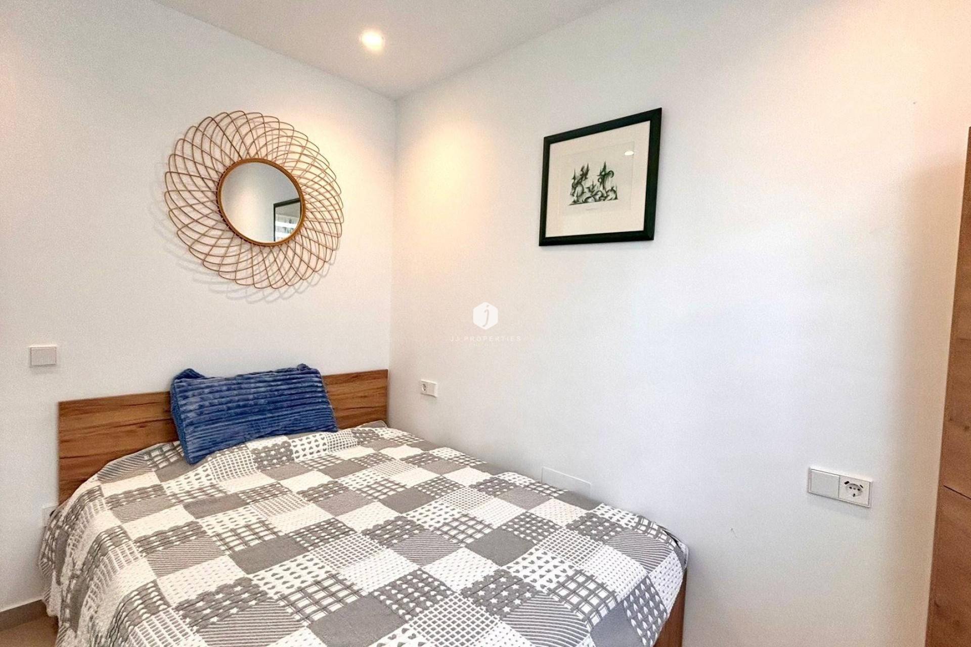 Aus zweiter Hand - Villa -
San Miguel de Salinas - Urbanizacion Blue Lagoon