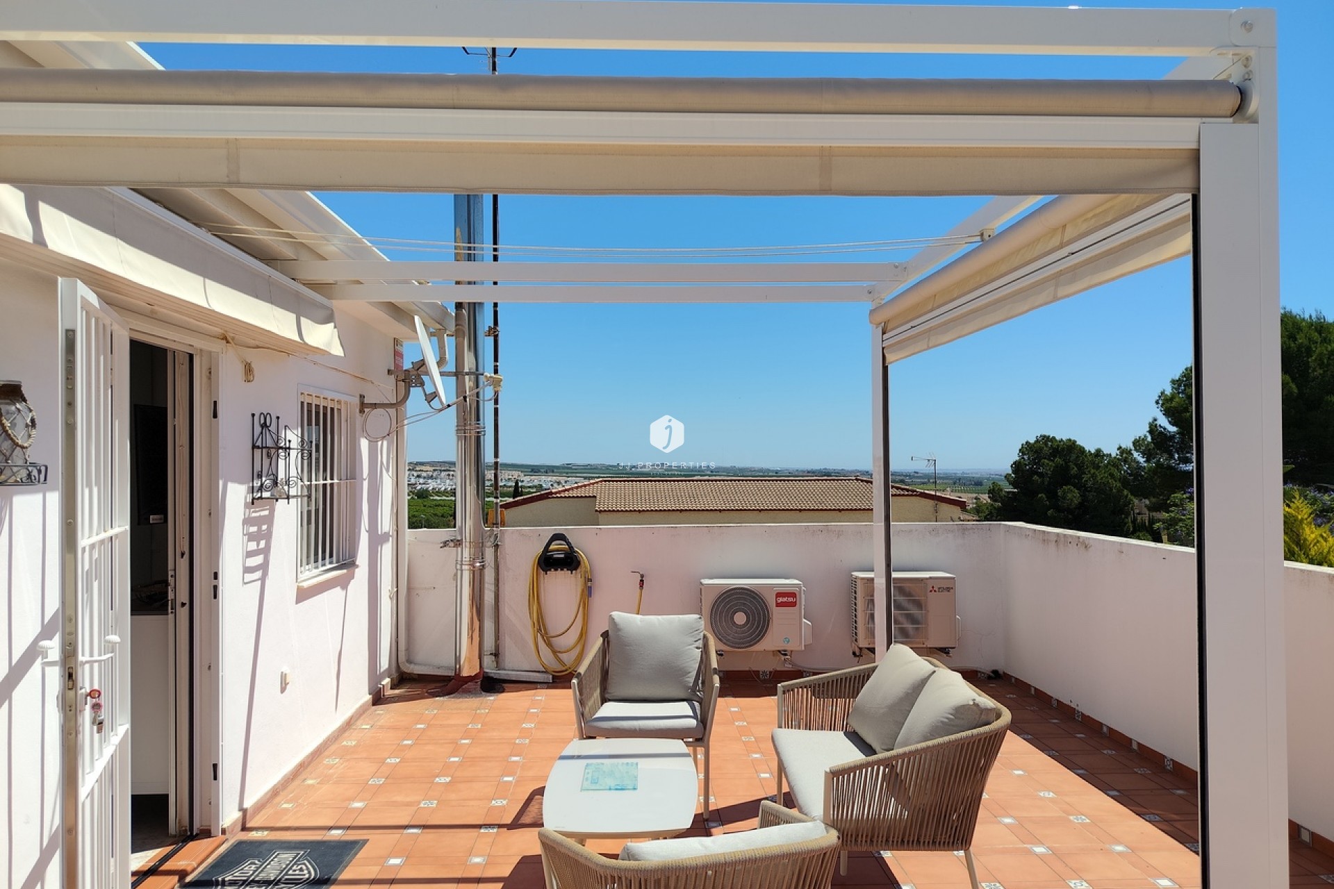 Aus zweiter Hand - Villa -
San Miguel / Vistabella Golf - Inland