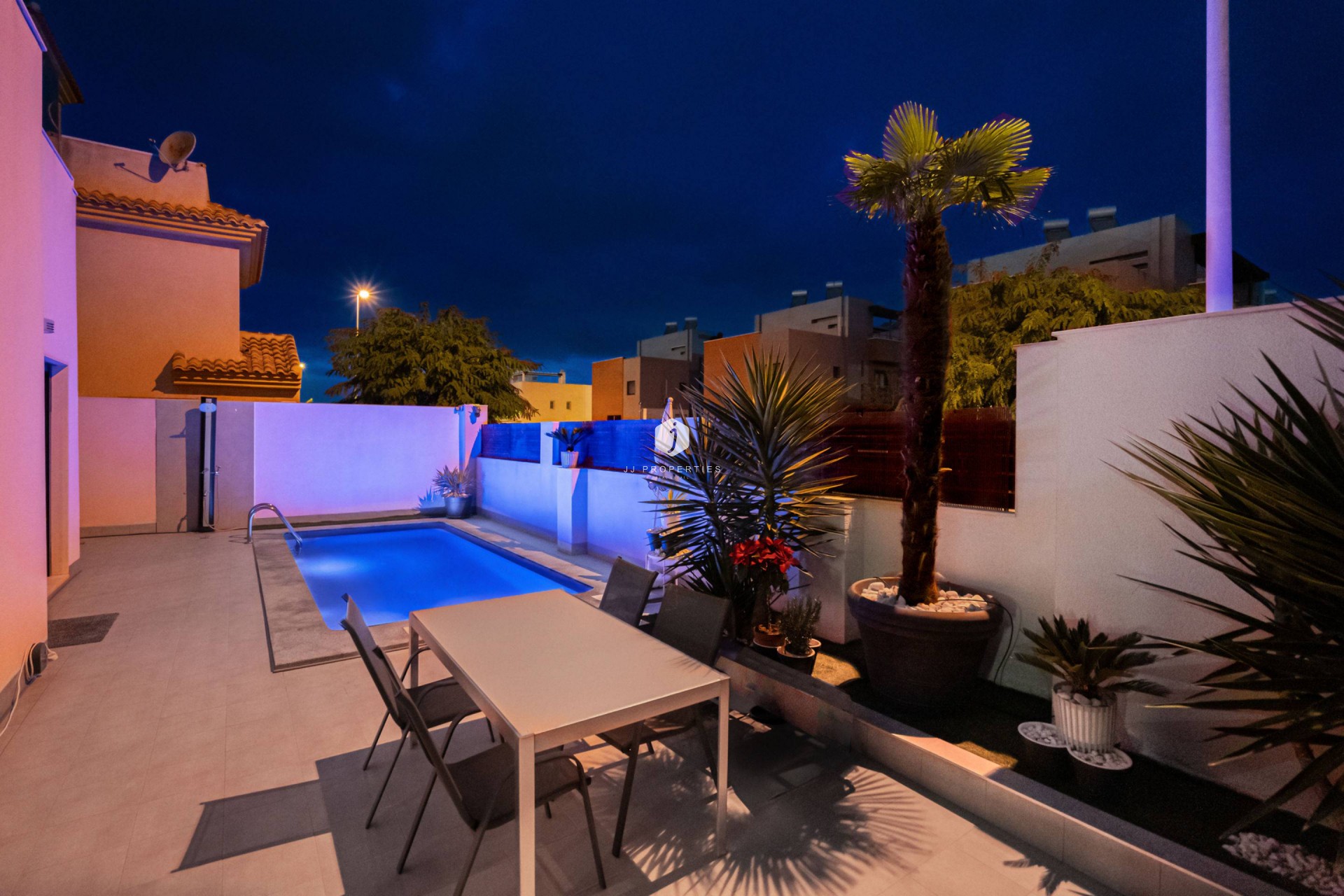 Aus zweiter Hand - Villa -
Torrevieja - Aguas Nuevas 2