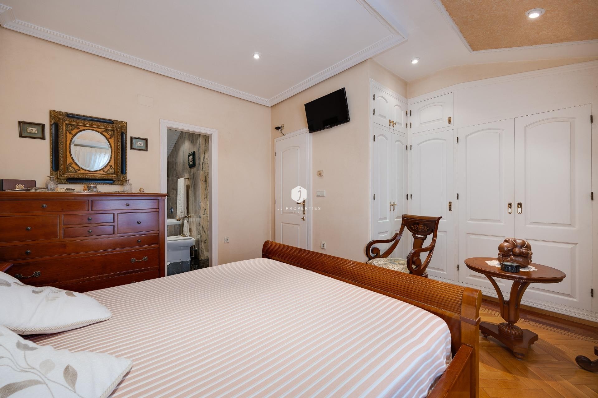 Aus zweiter Hand - Villa -
Torrevieja - aguas nuevas