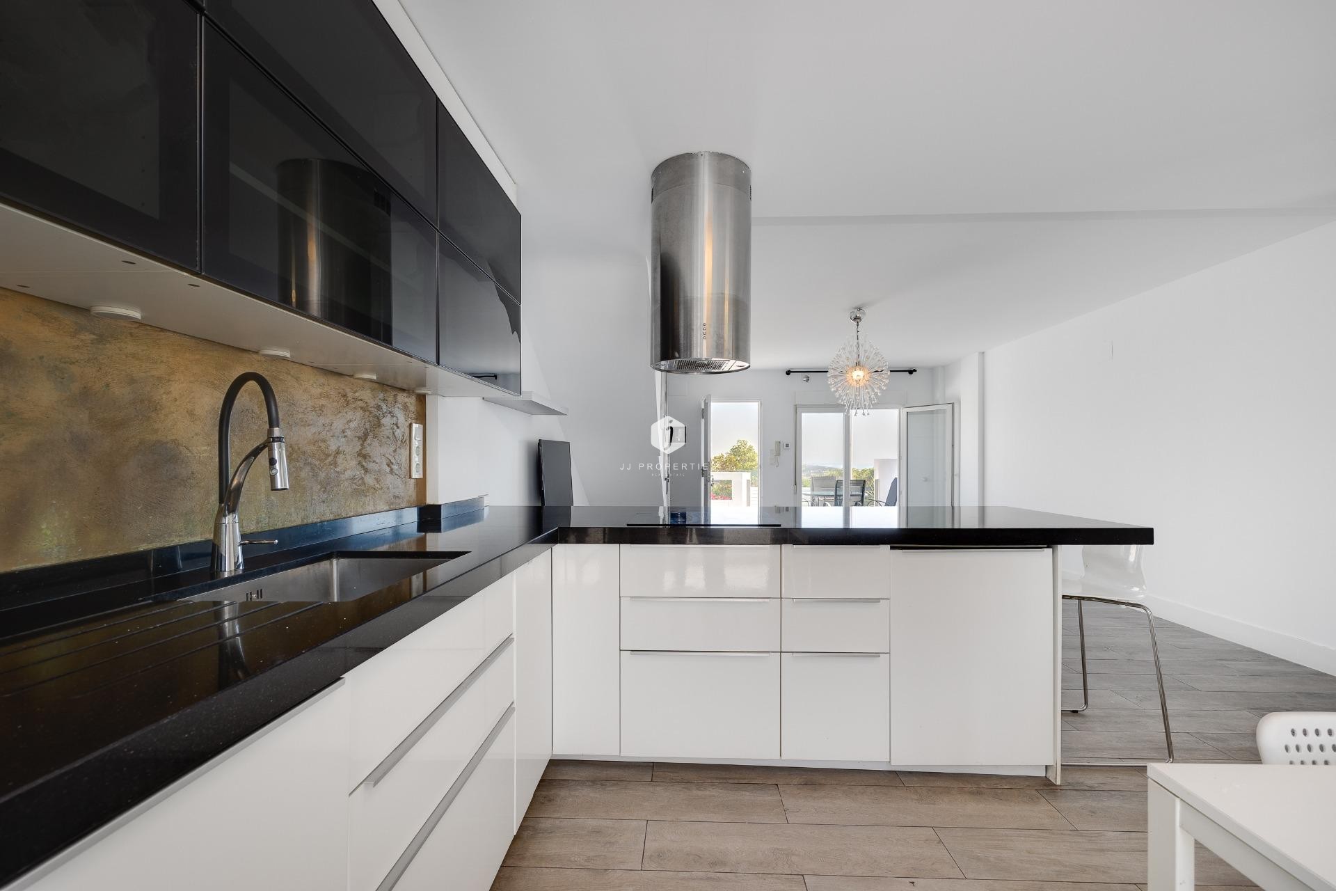 Aus zweiter Hand - Villa -
Torrevieja - aguas nuevas