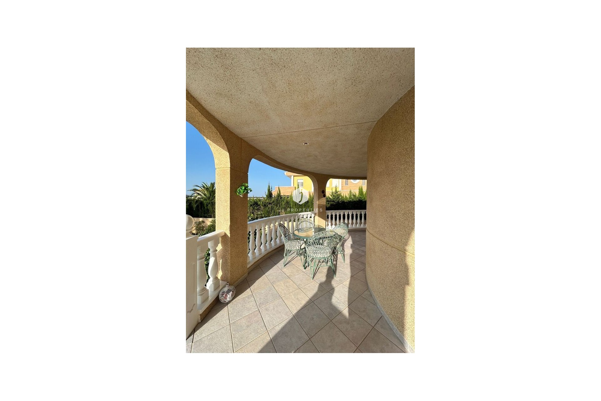 Aus zweiter Hand - Villa -
Torrevieja - aguas nuevas