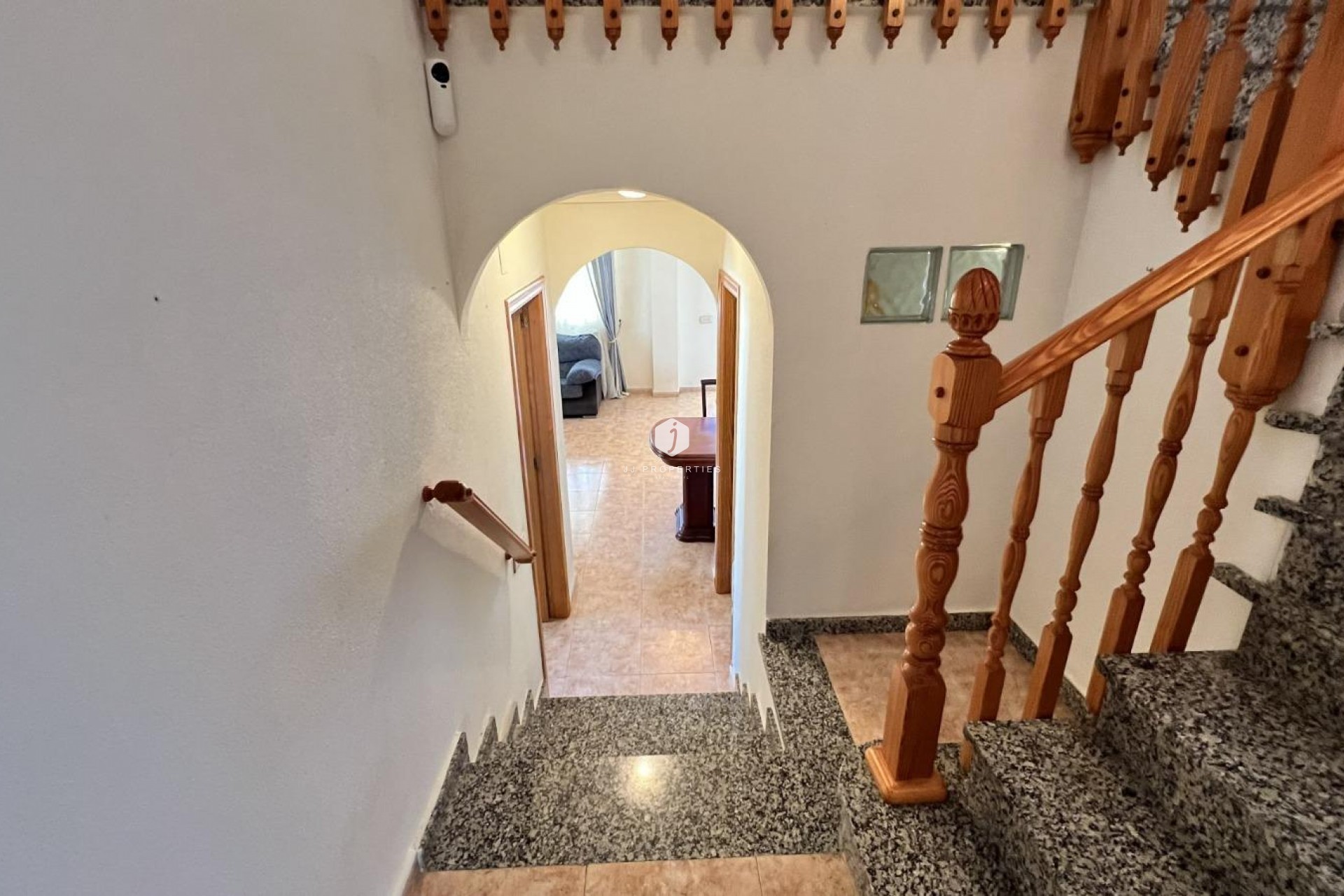 Aus zweiter Hand - Villa -
Torrevieja - aguas nuevas