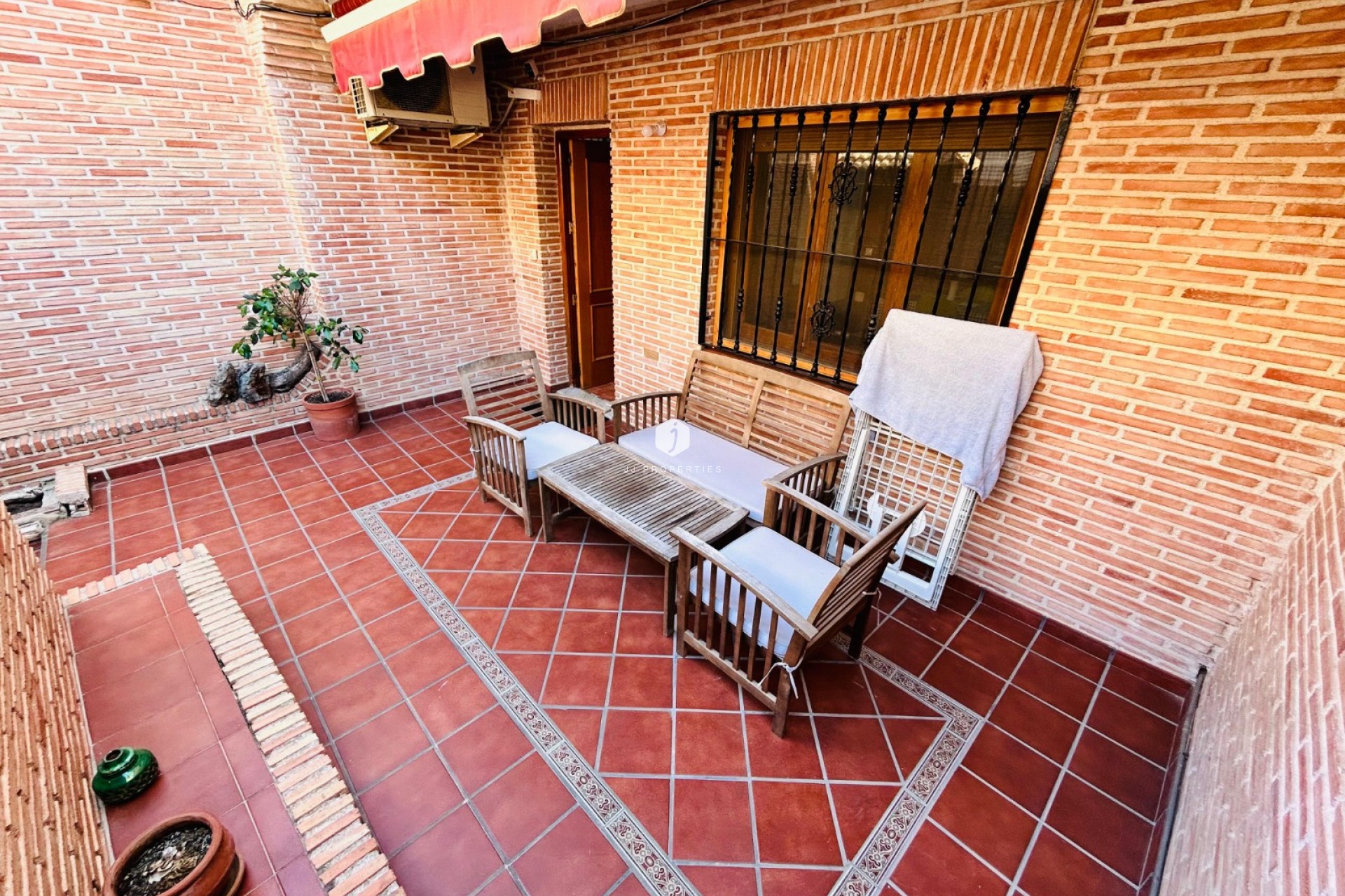 Aus zweiter Hand - Villa -
Torrevieja - Costa Blanca