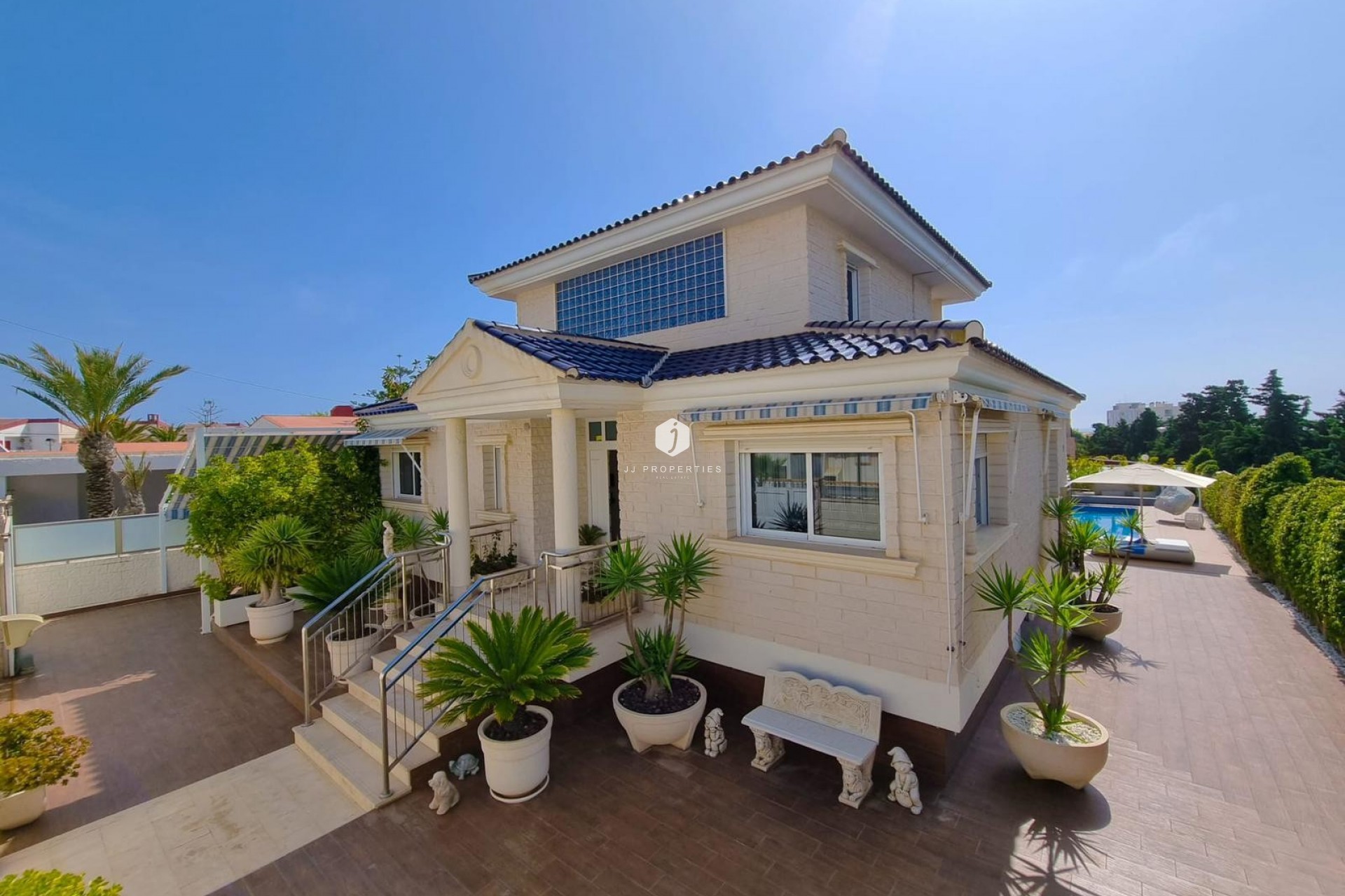 Aus zweiter Hand - Villa -
Torrevieja - Costa Blanca