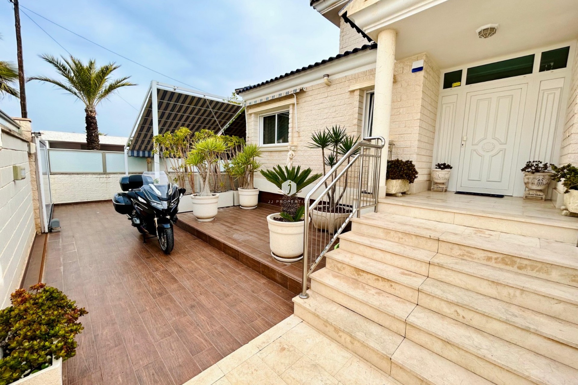 Aus zweiter Hand - Villa -
Torrevieja - Costa Blanca