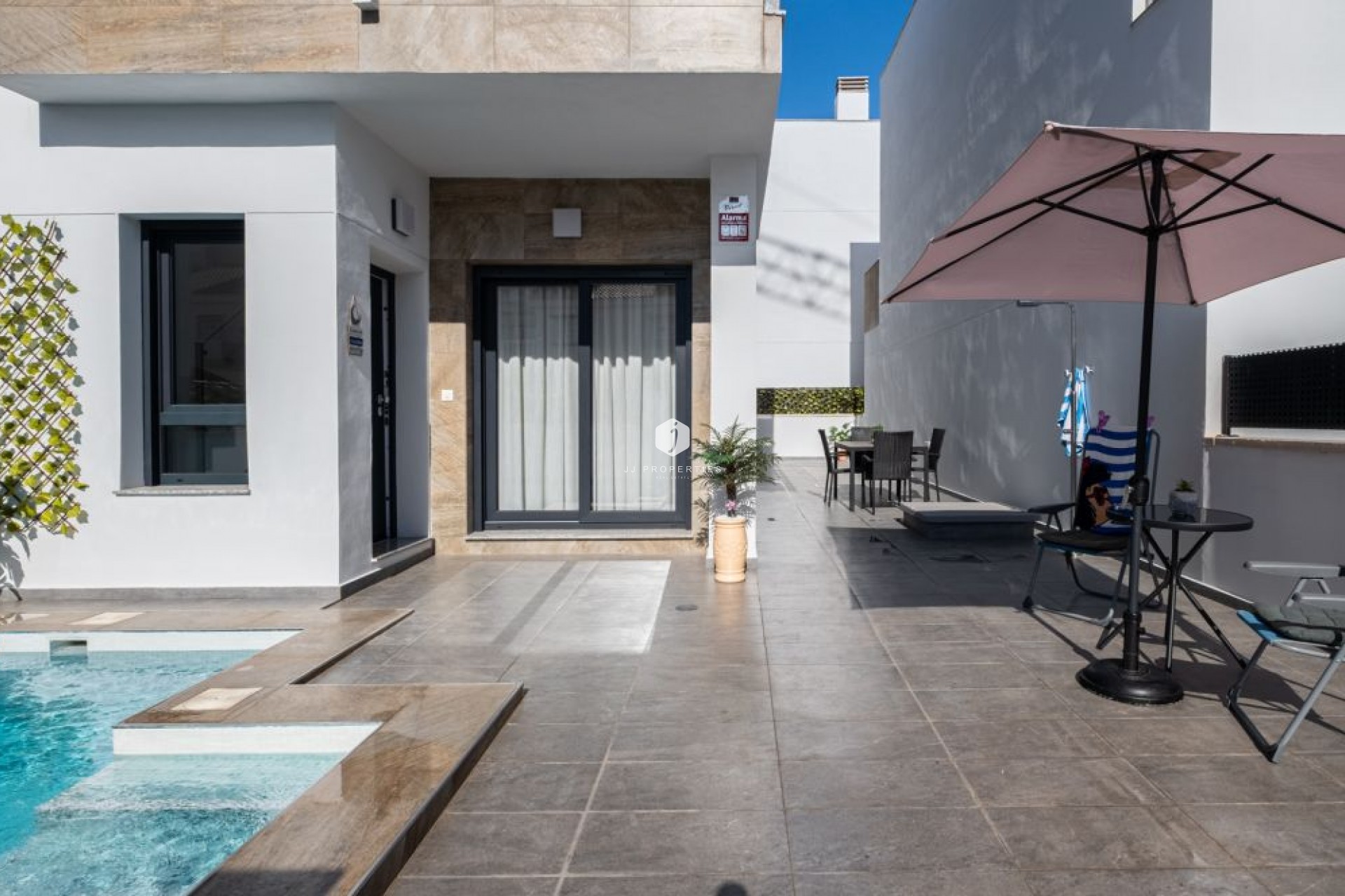 Aus zweiter Hand - Villa -
Torrevieja - Costa Blanca