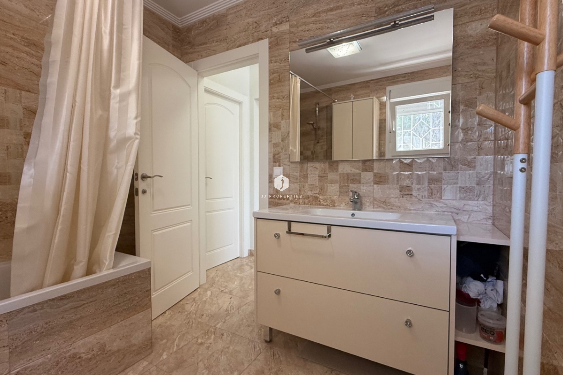 Aus zweiter Hand - Villa -
Torrevieja - Costa Blanca