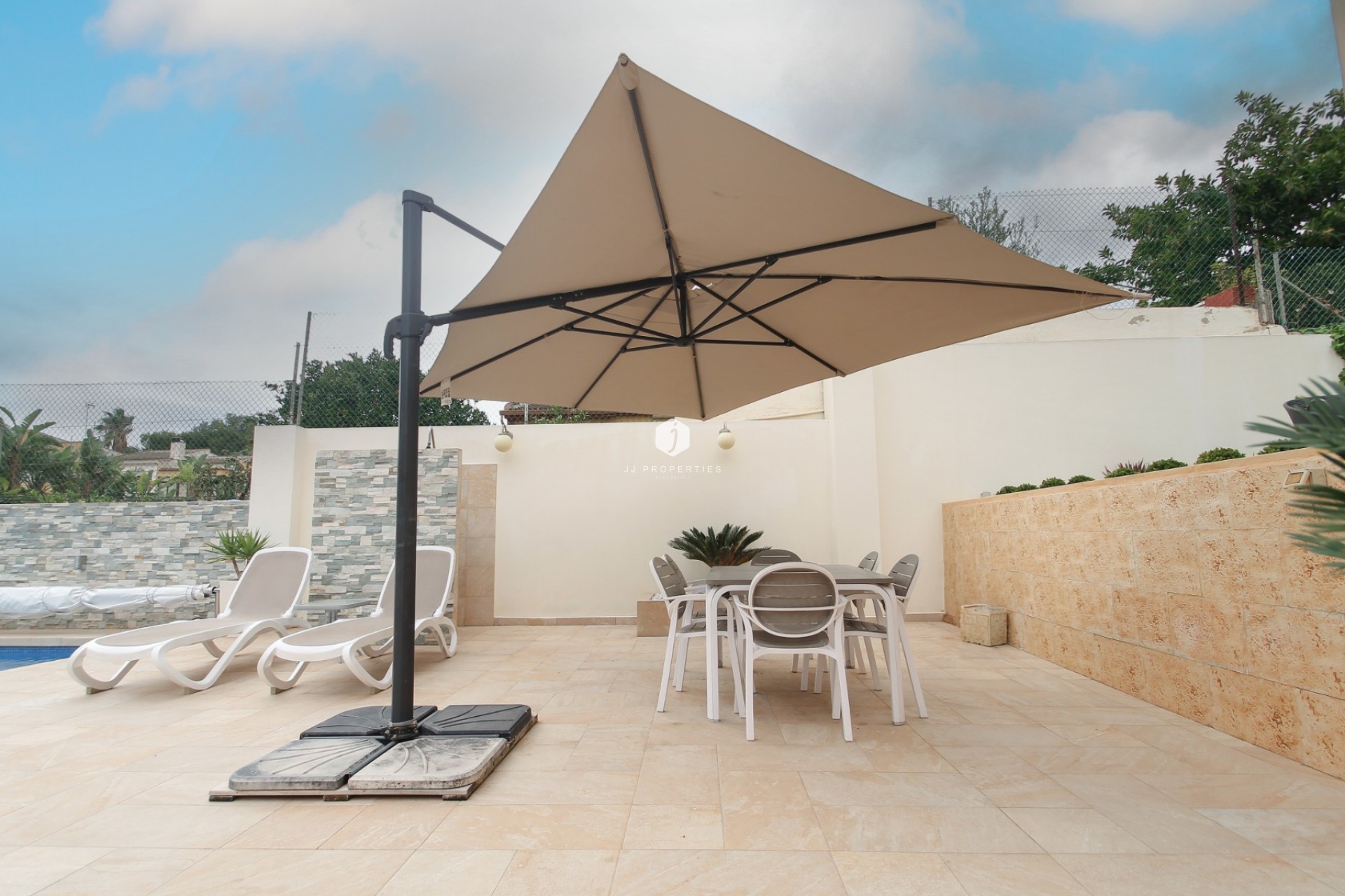 Aus zweiter Hand - Villa -
Torrevieja - Costa Blanca