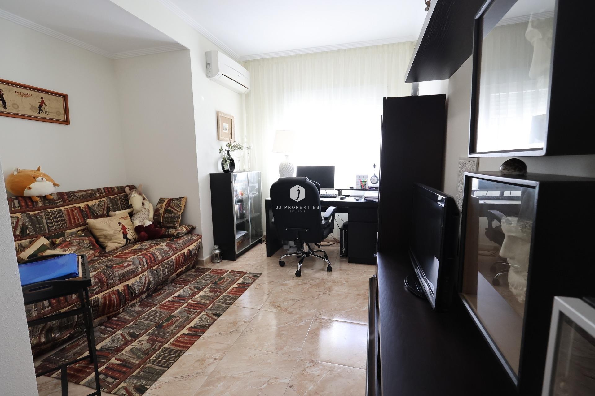 Aus zweiter Hand - Villa -
Torrevieja - Costa Blanca