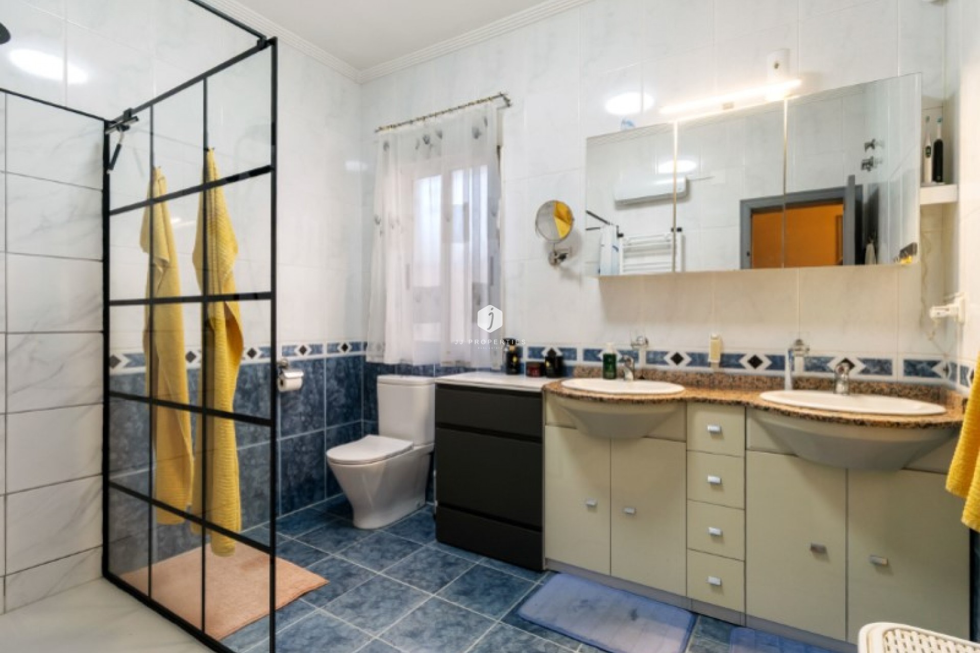 Aus zweiter Hand - Villa -
Torrevieja - Costa Blanca