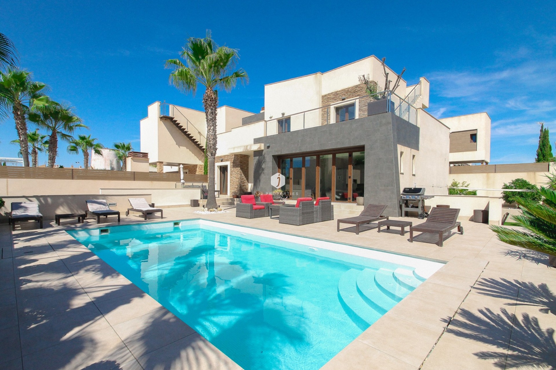 Aus zweiter Hand - Villa -
Torrevieja - Costa Blanca
