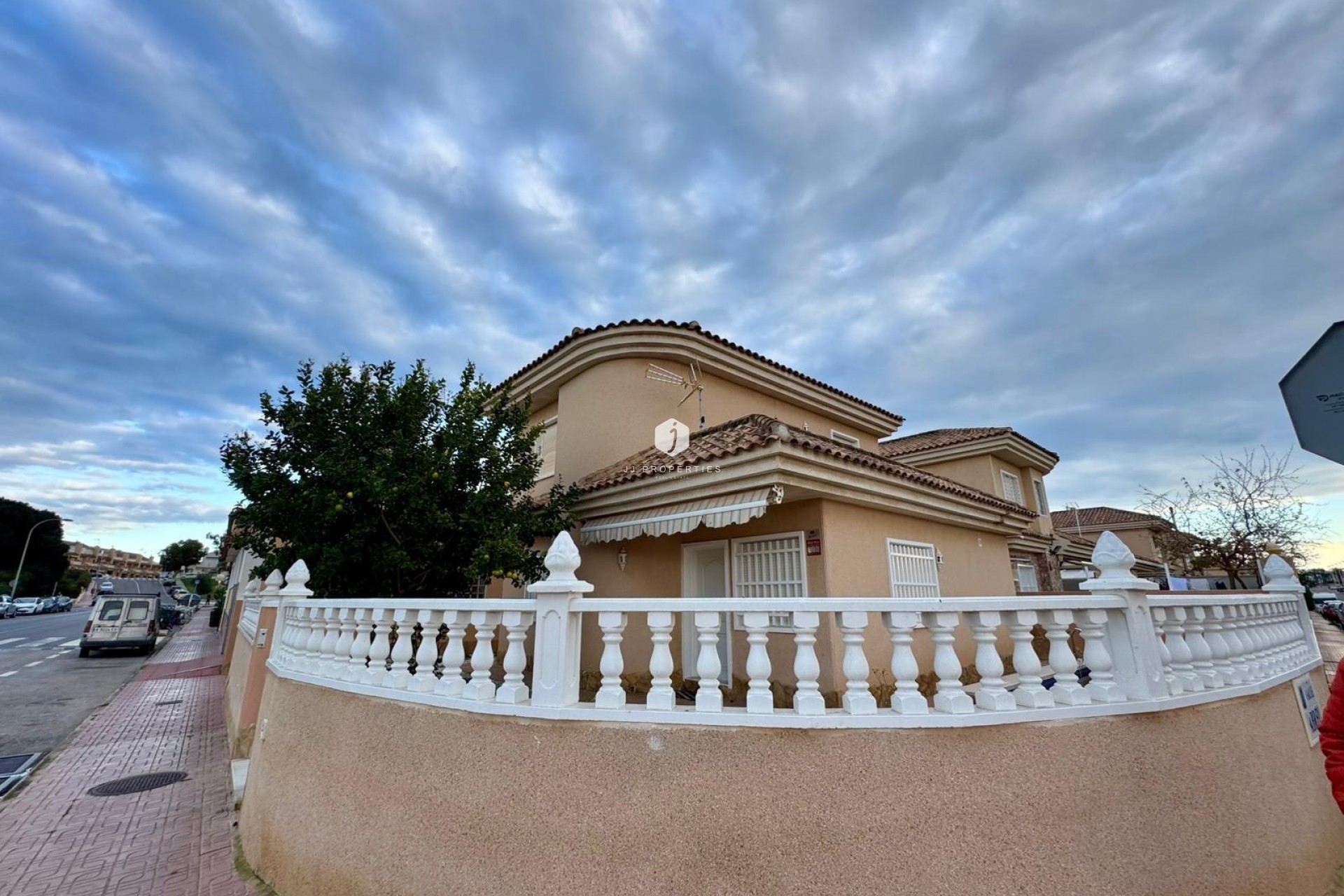 Aus zweiter Hand - Villa -
Torrevieja - Costa Blanca