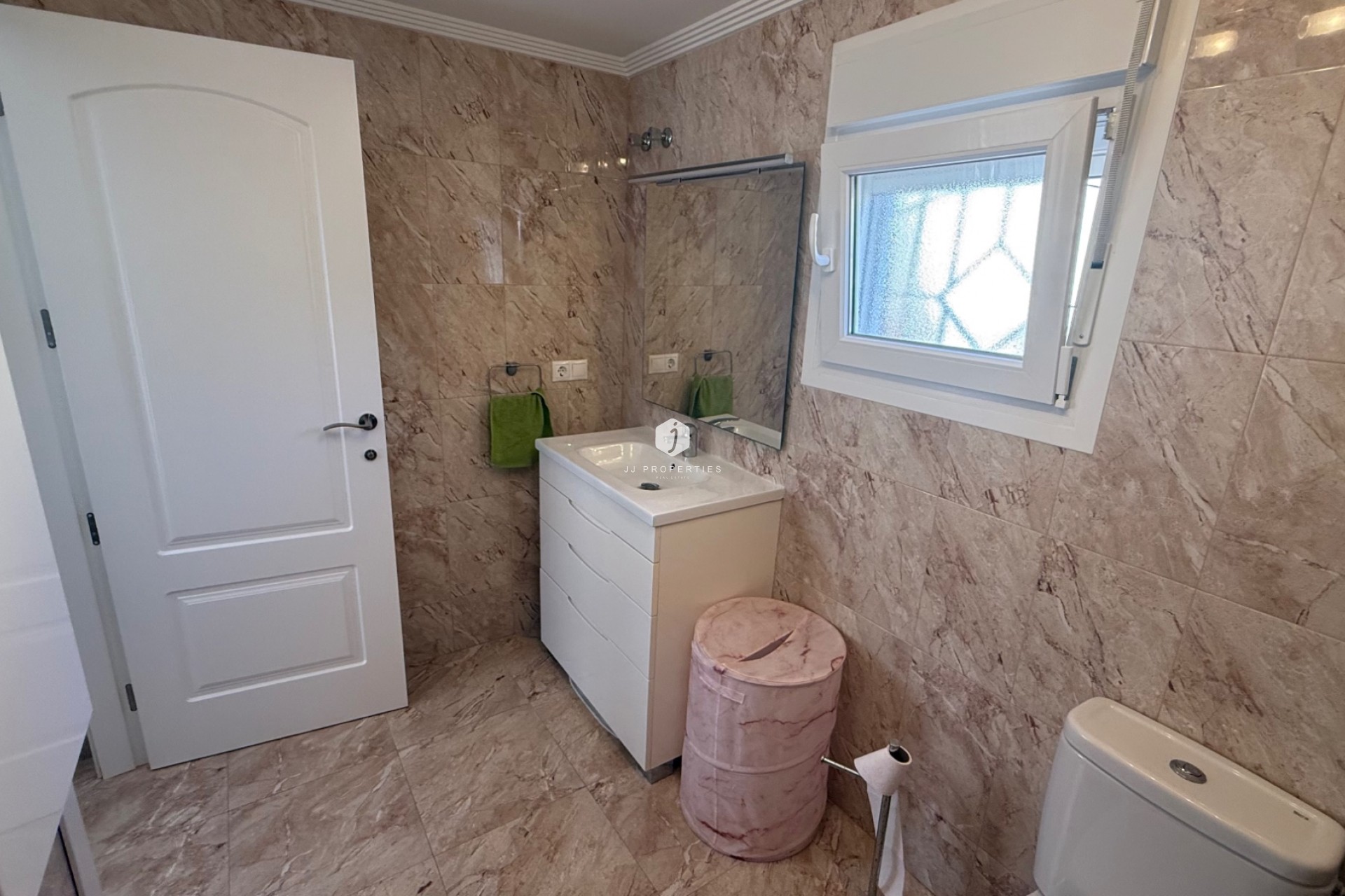 Aus zweiter Hand - Villa -
Torrevieja - Costa Blanca