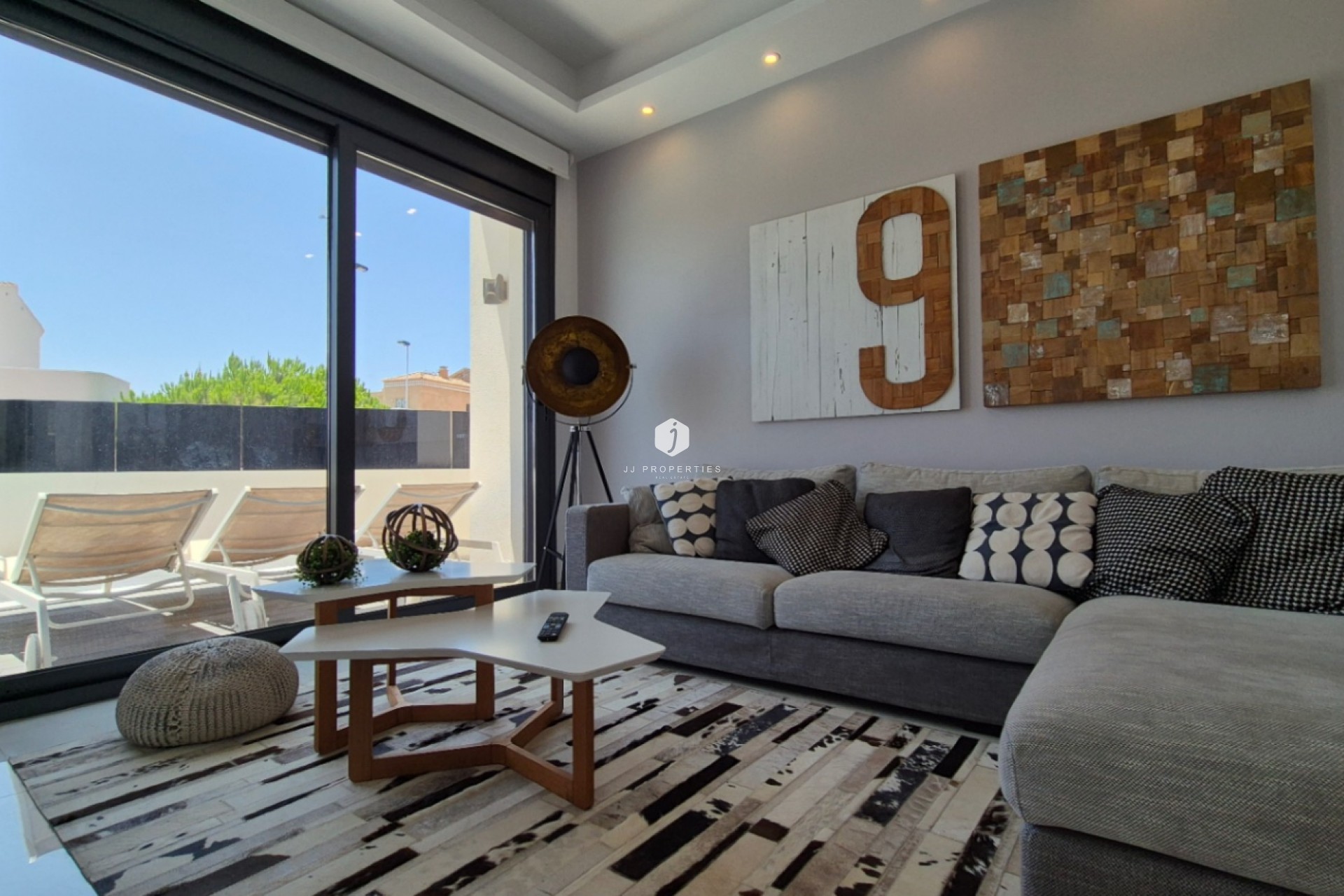 Aus zweiter Hand - Villa -
Torrevieja - Costa Blanca