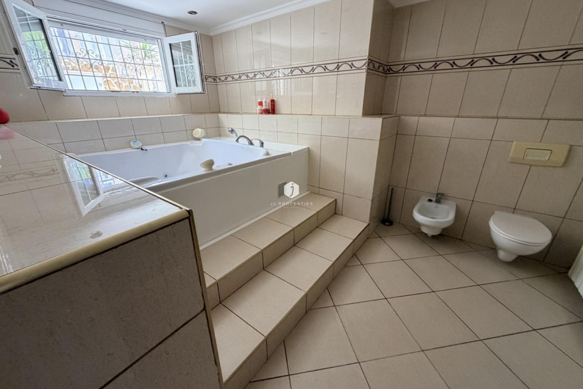Aus zweiter Hand - Villa -
Torrevieja - Costa Blanca