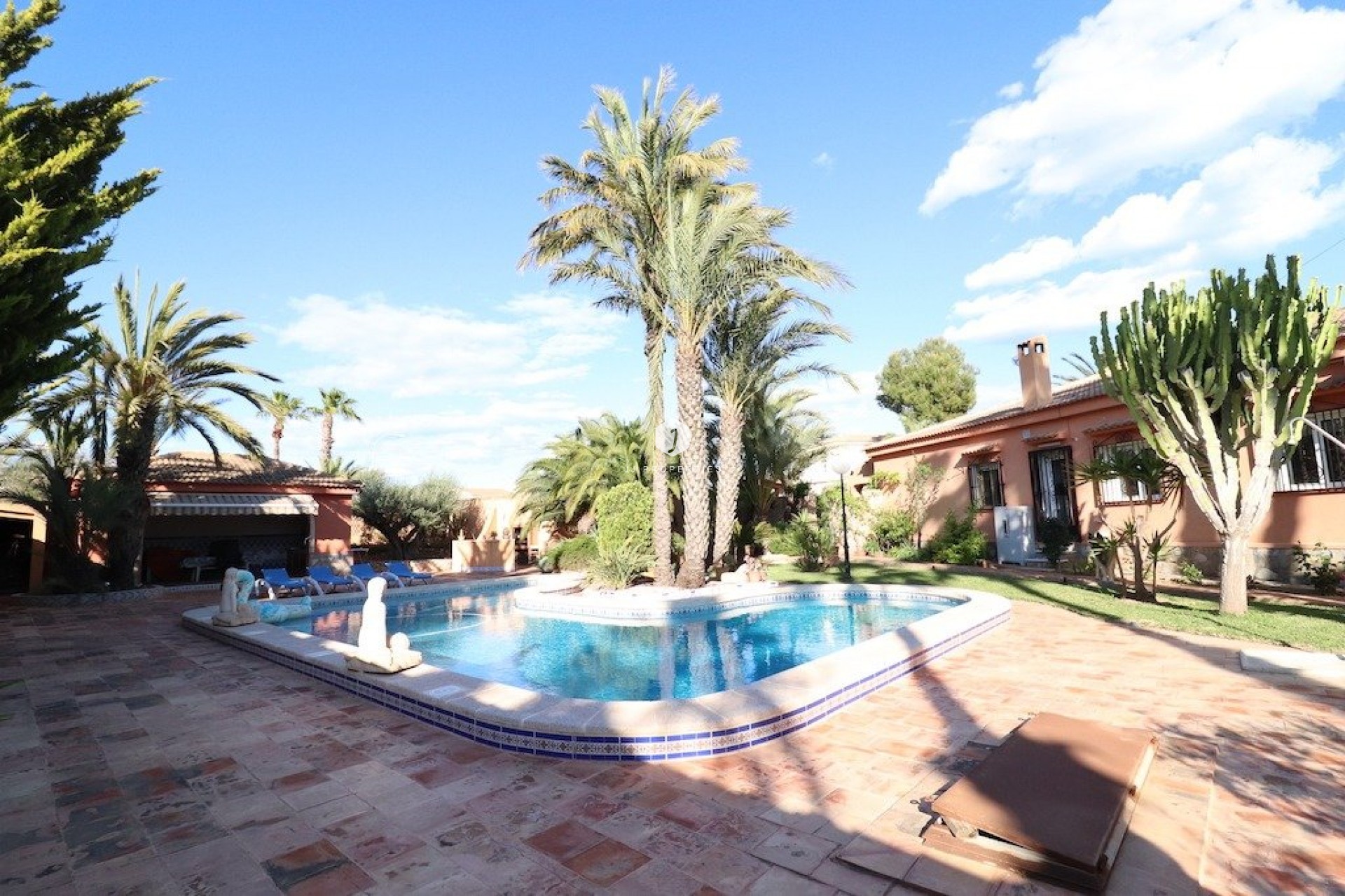 Aus zweiter Hand - Villa -
Torrevieja - Costa Blanca