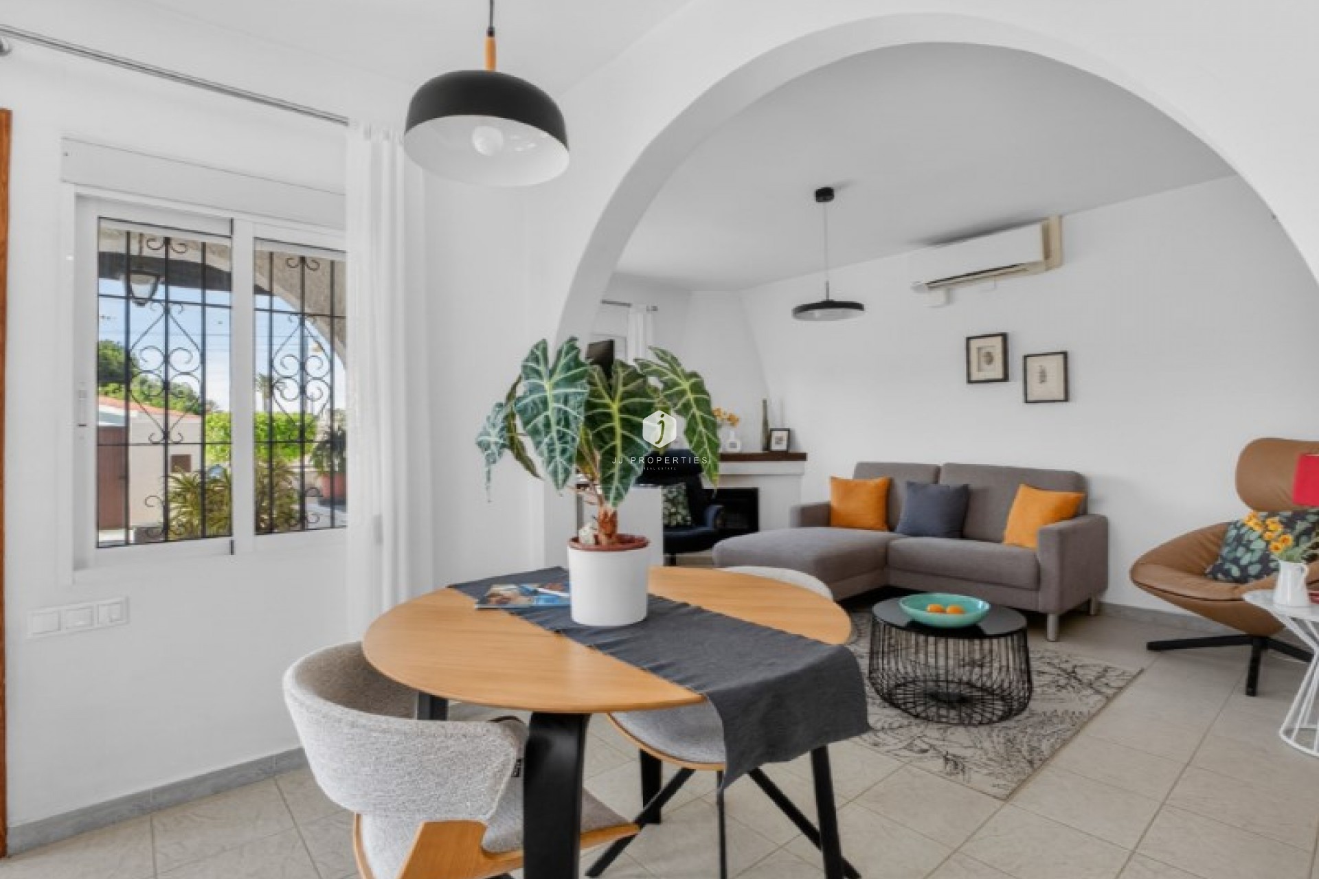 Aus zweiter Hand - Villa -
Torrevieja - Costa Blanca