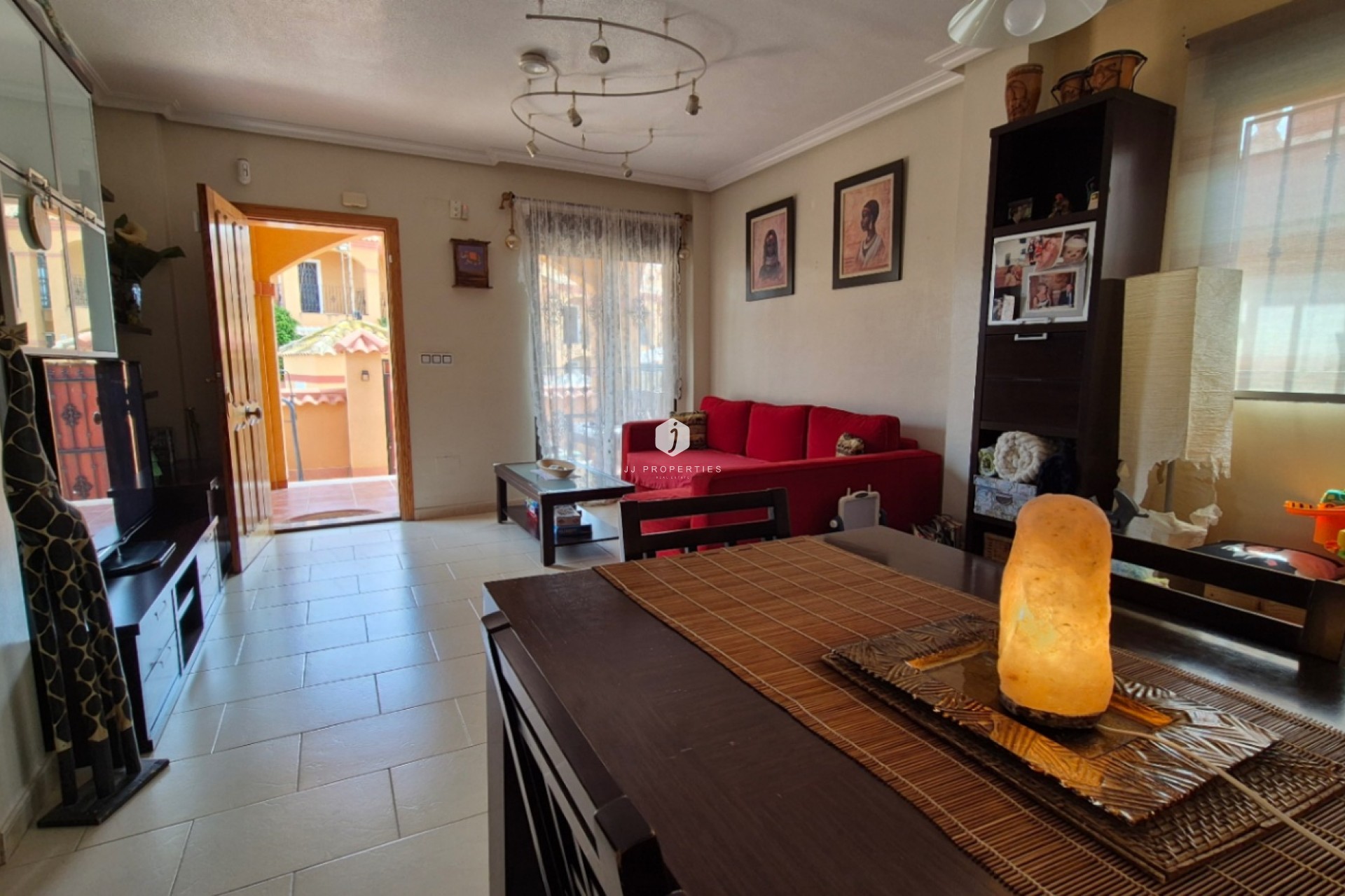 Aus zweiter Hand - Villa -
Torrevieja - Costa Blanca