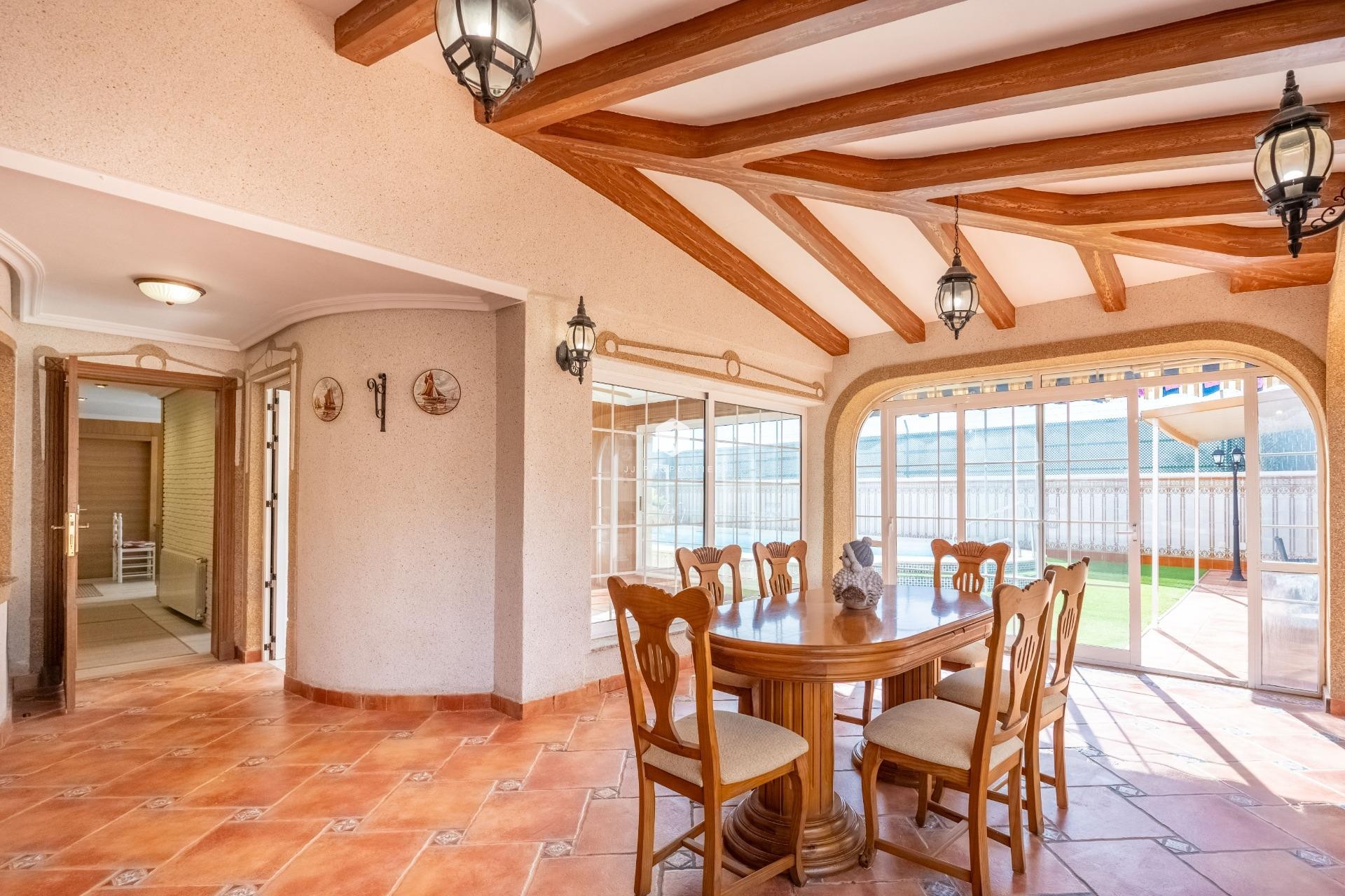 Aus zweiter Hand - Villa -
Torrevieja - El chaparral